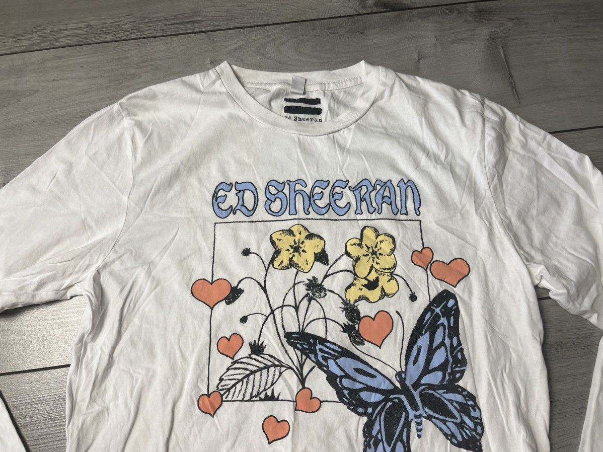 Band Tees Ed sheeran long sleeve flowers size medium Size US M / EU 48-50 / 2 - 3 Thumbnail