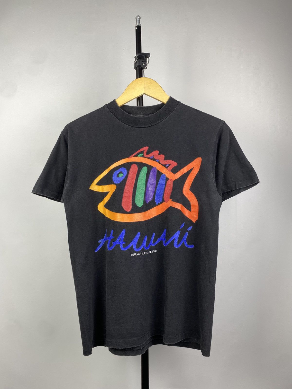Vintage Vintage 1987 Art Hawaii Print Logo Surf USA T shirt Size US S / EU 44-46 / 1 - 1 Thumbnail
