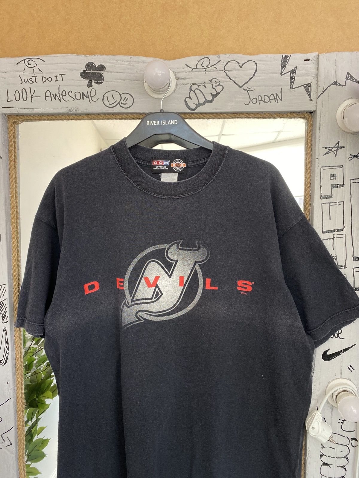 NHL Vintage NHL Devils Faded Tee Size US XL / EU 56 / 4 - 4 Thumbnail