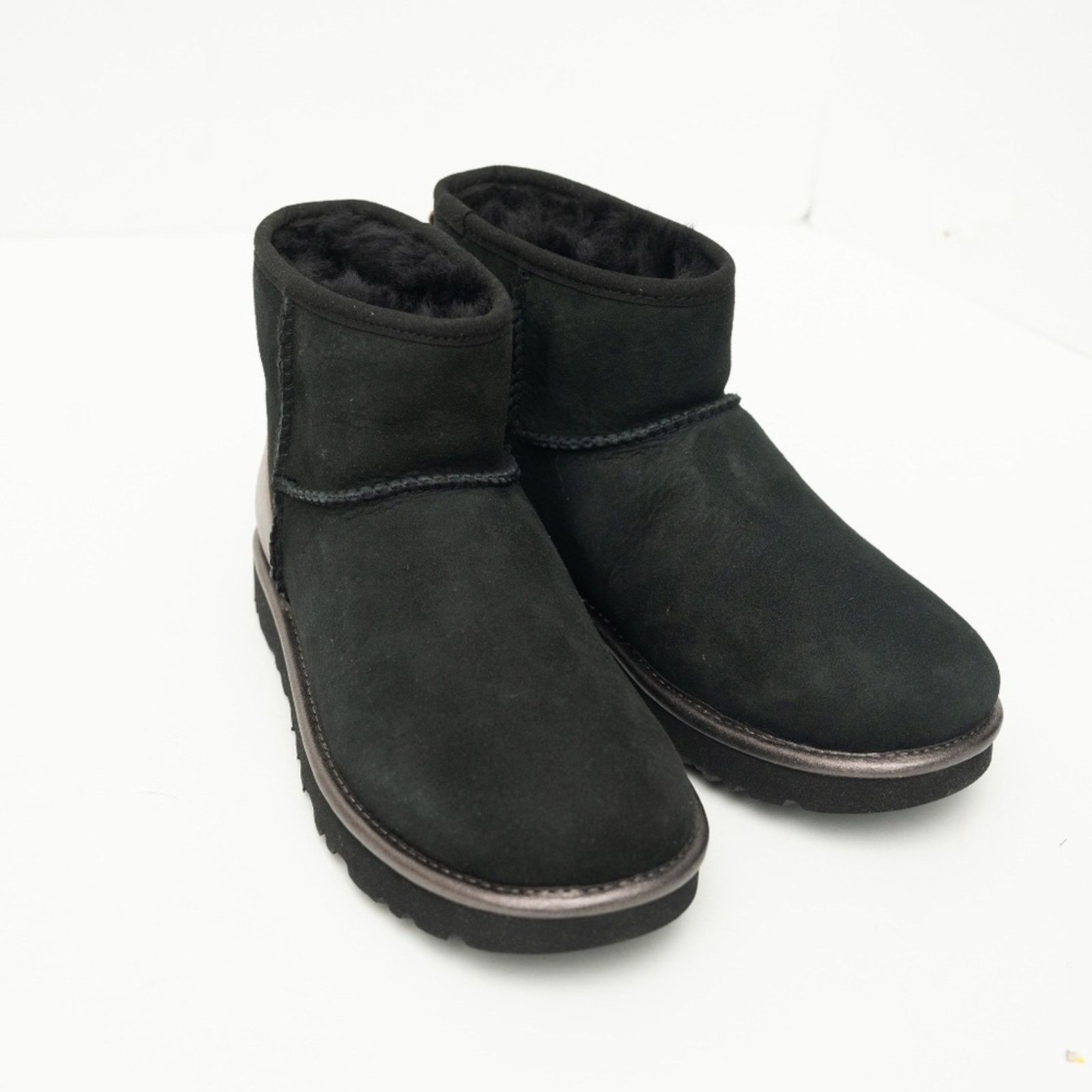 Ugg UGG. Classic Mini Shine Boots. Size US 6 / IT 36 - 3 Thumbnail