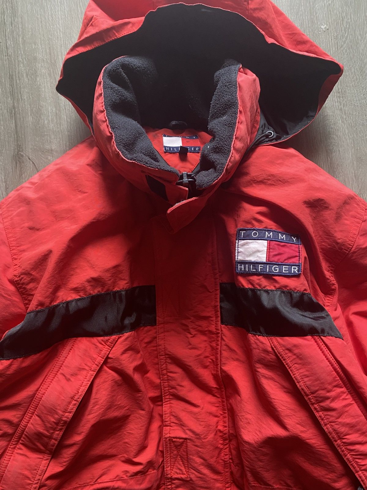 Vintage Vintage 90s Tommy Hilfiger Red Parka Jacket Size US S / EU 44-46 / 1 - 2 Thumbnail