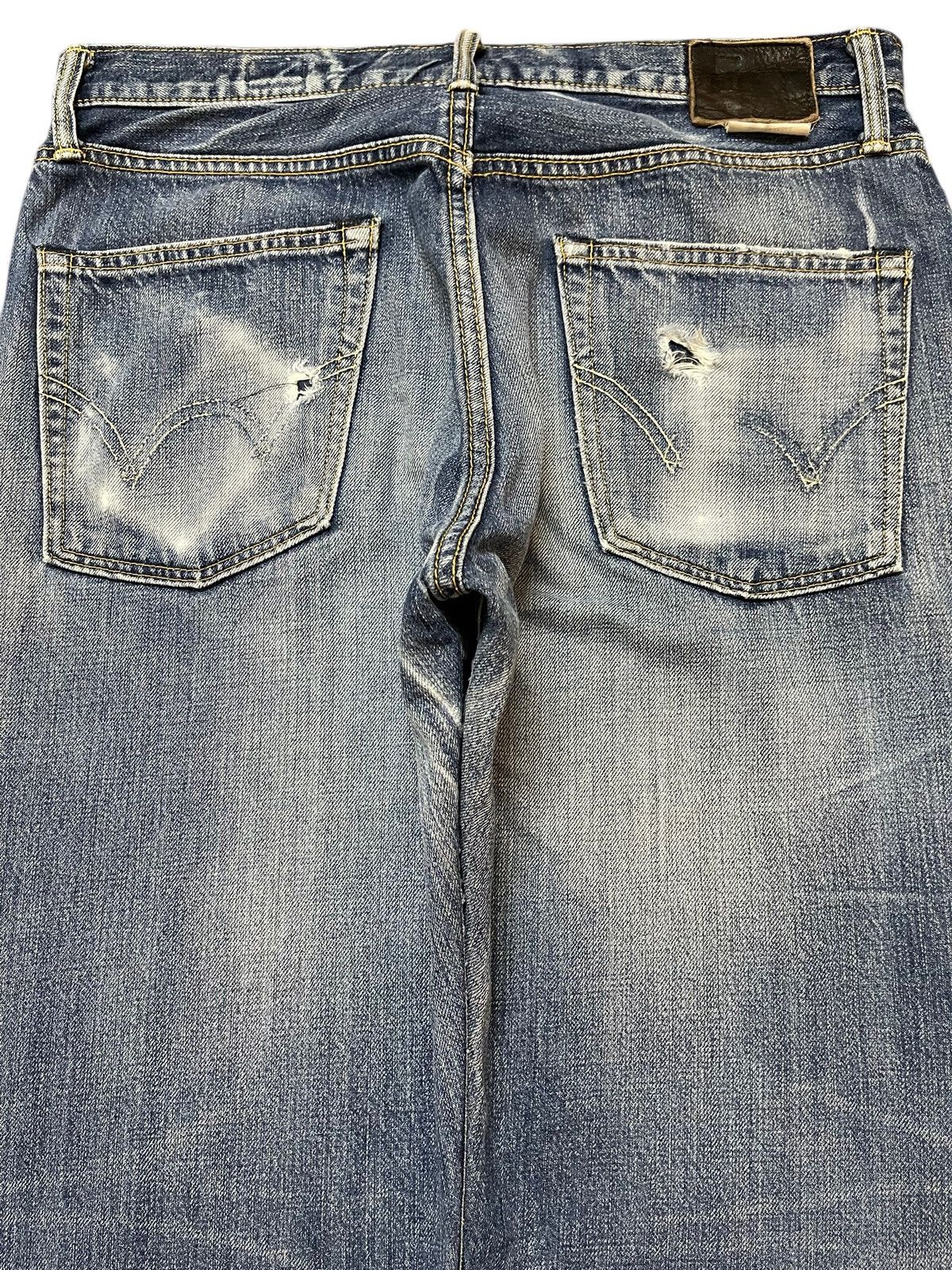 Edwin Vintage Japan Edwin Blue Faded Wash Distress Loose Jeans Size US 32 / EU 48 - 5 Thumbnail