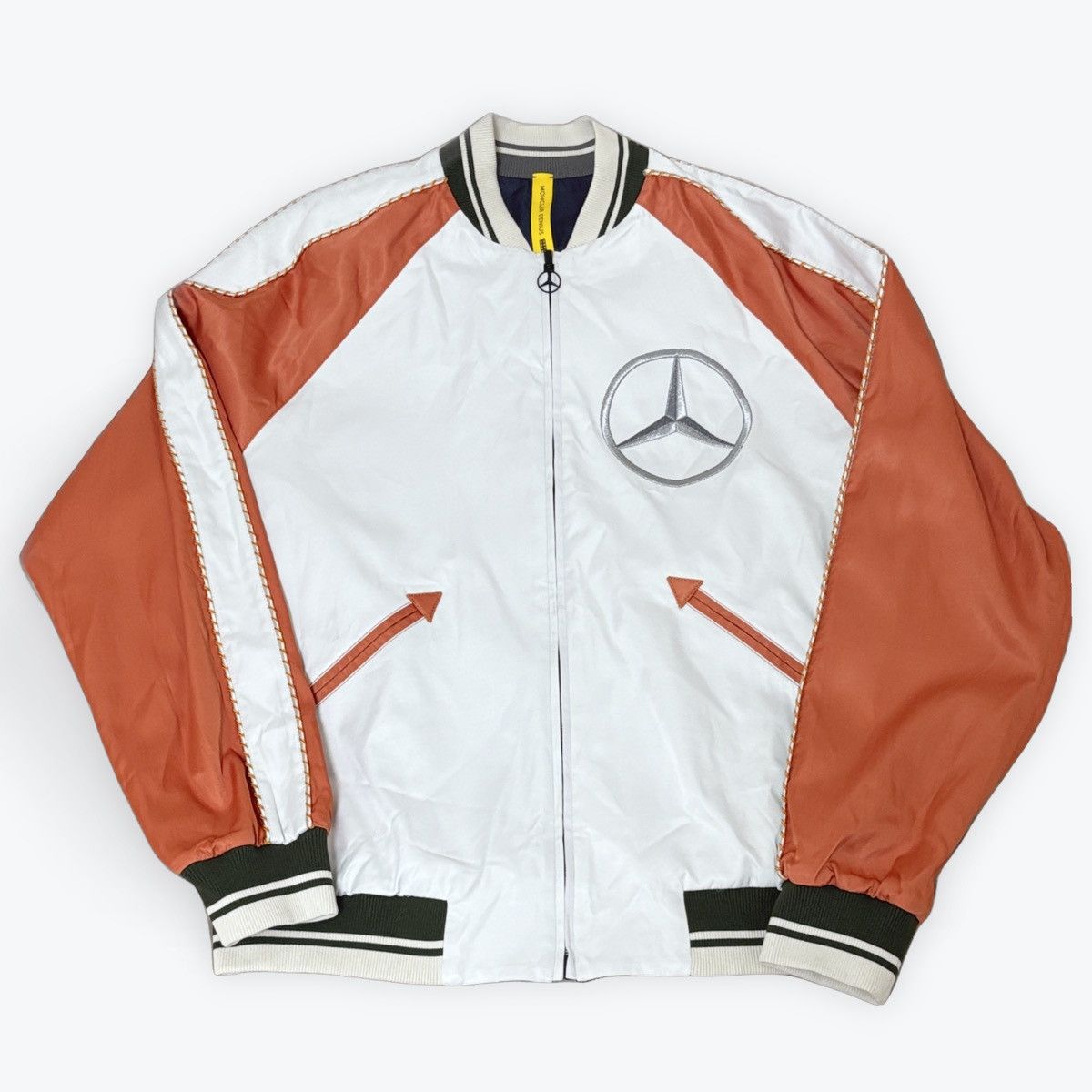 Moncler MONCLER GENIUS Mercedes-Benz by NIGO White Navy Reversible Size US L / EU 52-54 / 3 - 3 Thumbnail