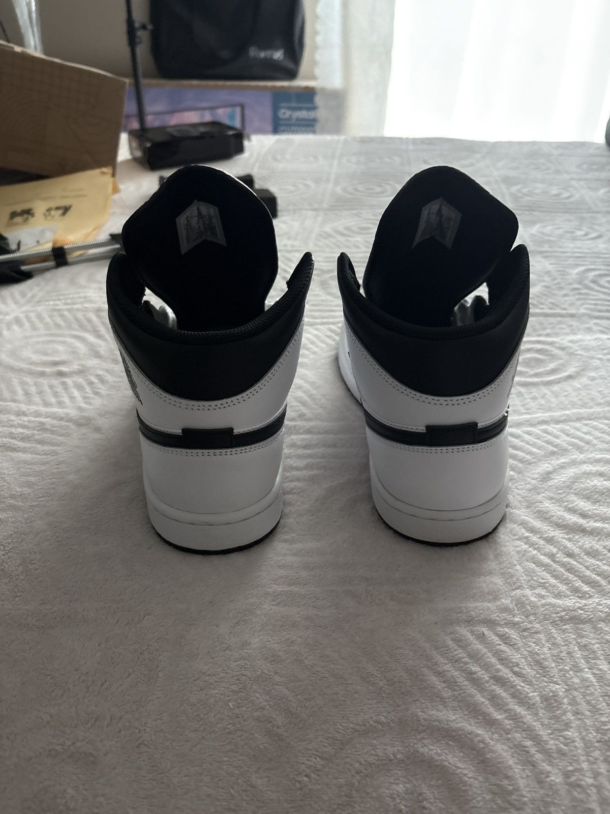 Jordan Brand × Nike Jordan 1 Size US 8 / EU 41 - 4 Thumbnail