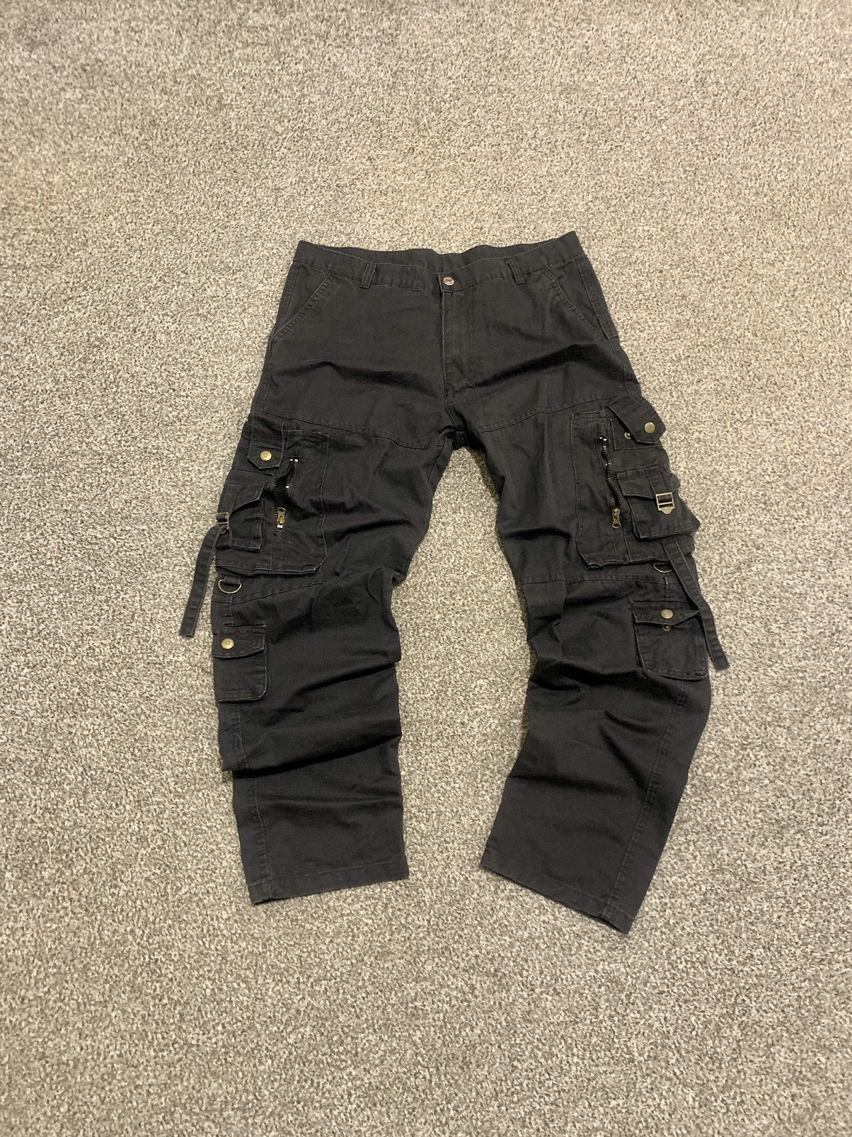 Japanese Brand Vintage 00’s Bondage Cargo Wide Pants Size US 33 - 2 Thumbnail