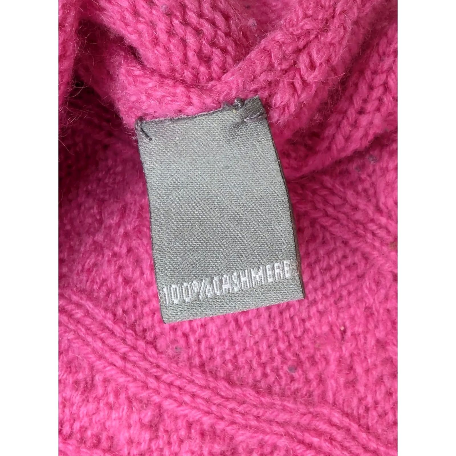 Neiman Marcus Neiman Marcus Cashmere Collection Cable Knit Ribbed Rope V-Neck Sweater Women L Pink Size L / US 10 / IT 46 - 4 Thumbnail
