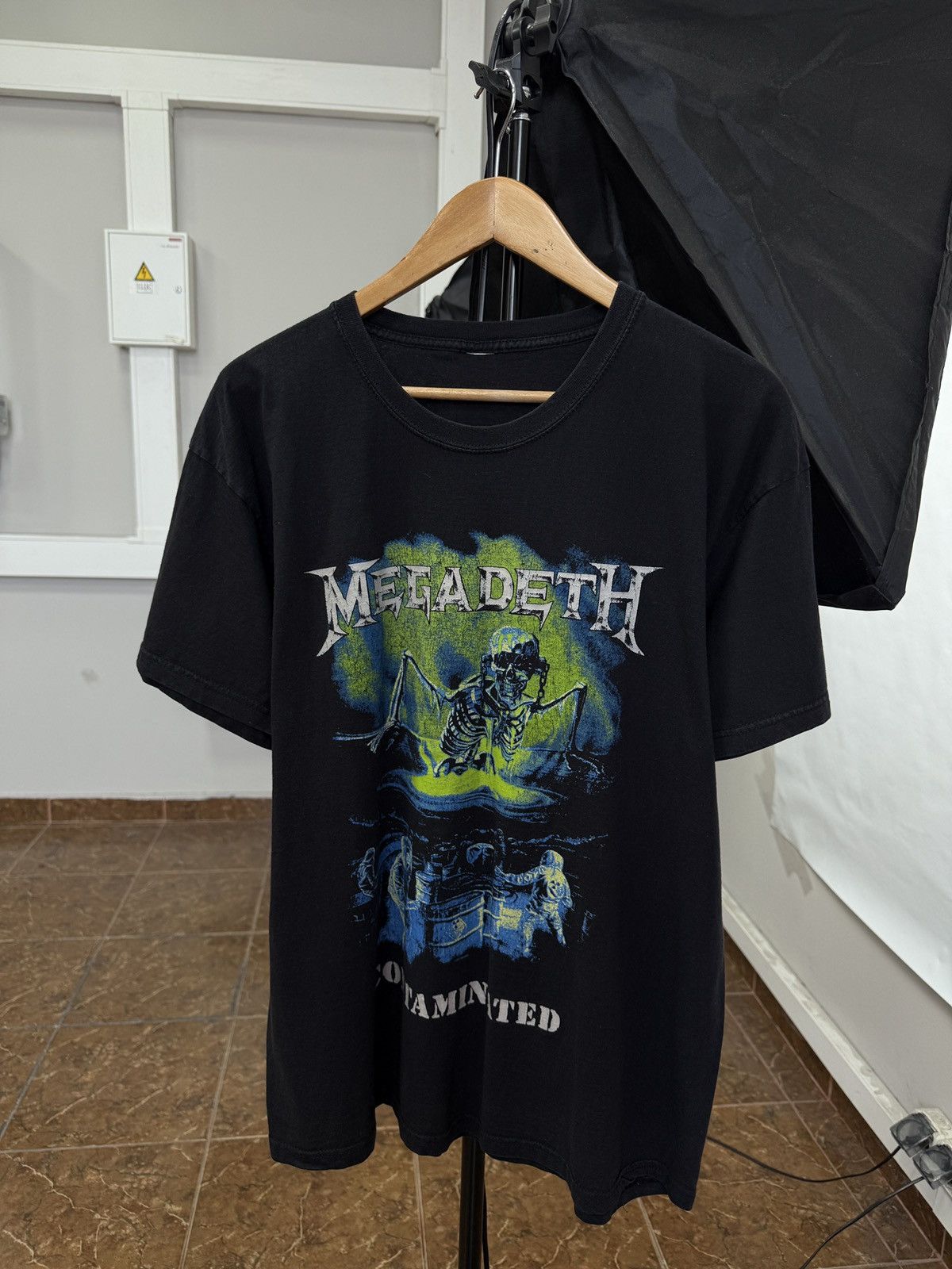 Megadeth 🇺🇸☠️ Megadeth Contaminated Thrash Metal Heavy Metal T-Shirt Size US XL / EU 56 / 4 - 1 Thumbnail