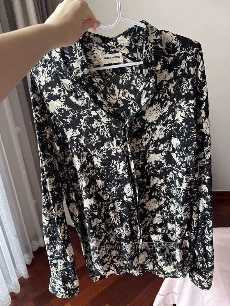 Saint Laurent Paris YSL Silk Rose Print Shirt. Size US M / EU 48-50 / 2 - 1 Thumbnail