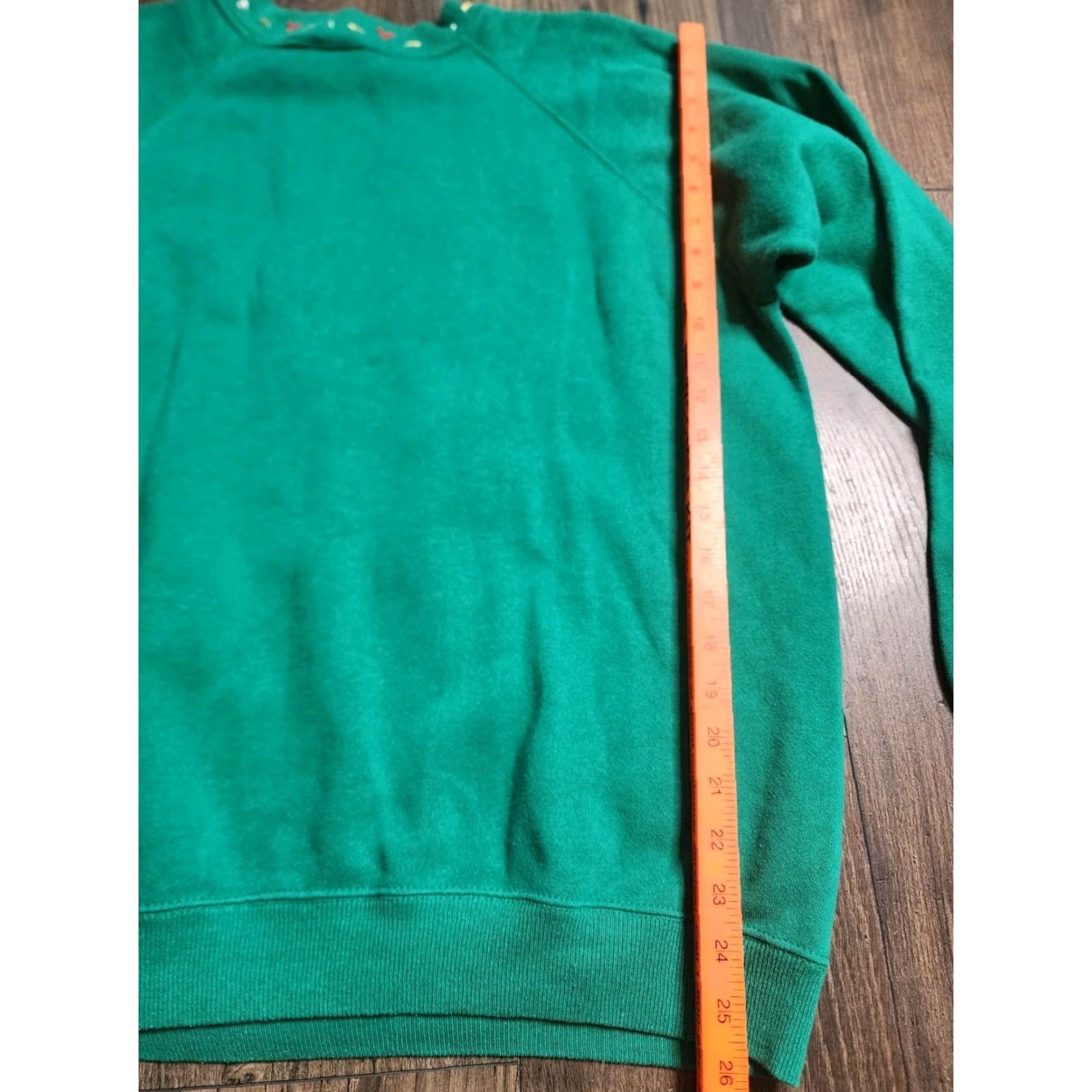 Vintage VINTAGE Hanes Sport Sweatshirt Christmas Bow Holly Crewneck Pullover XL Green Unisex Adults Mens Womens Size US XL / EU 56 / 4 - 3 Thumbnail