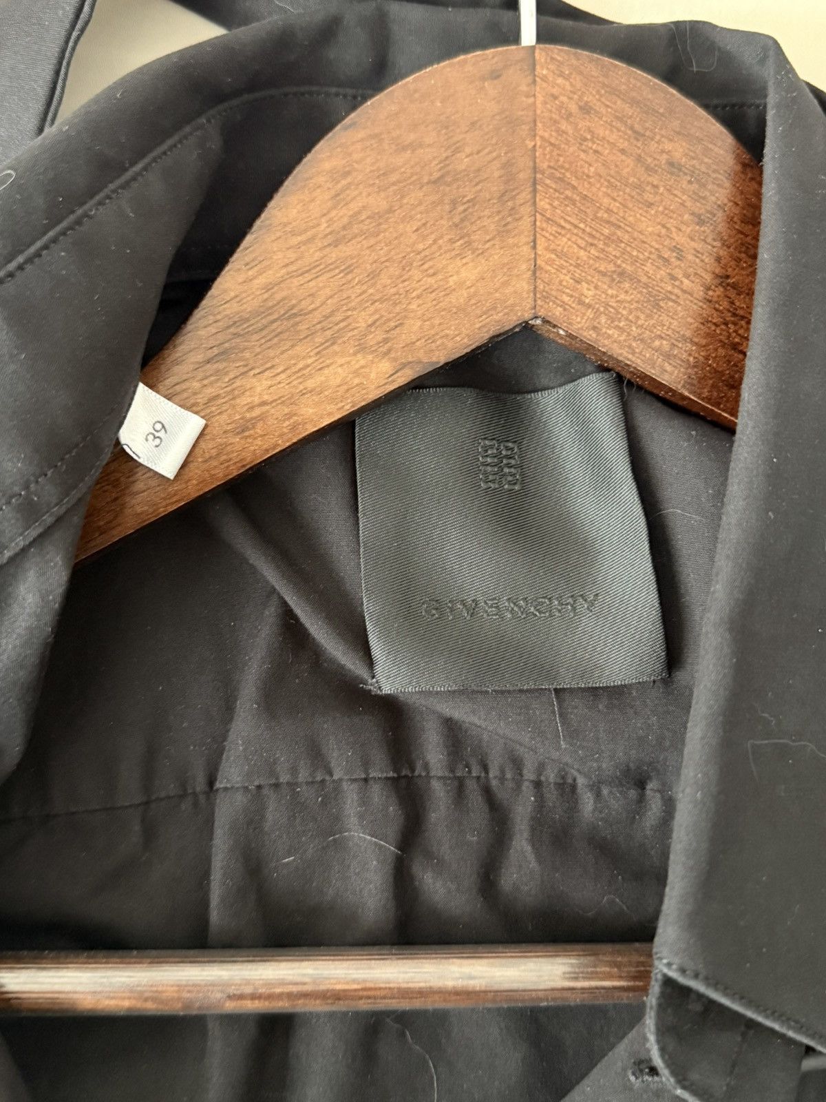 Givenchy Givenchy Shirt w/ Buckle detail Size US S / EU 44-46 / 1 - 4 Thumbnail