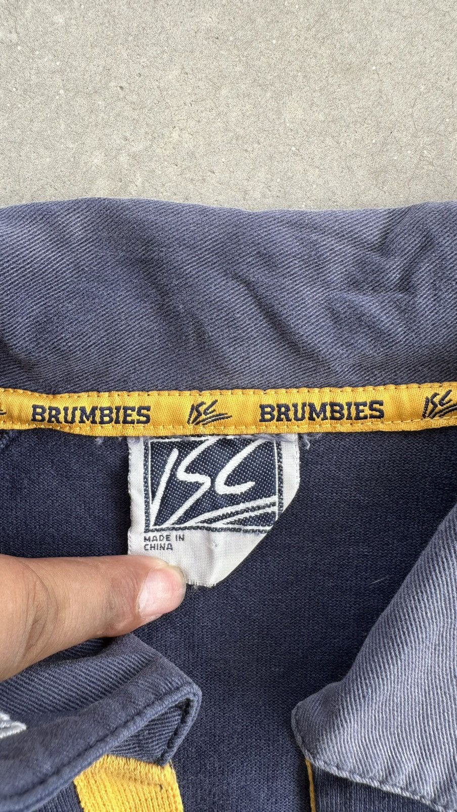 Vintage VINTAGE 2005 BRUMBIES 10TH ANNIVERSARY RUGBY UNION JERSEY Size US L / EU 52-54 / 3 - 5 Thumbnail