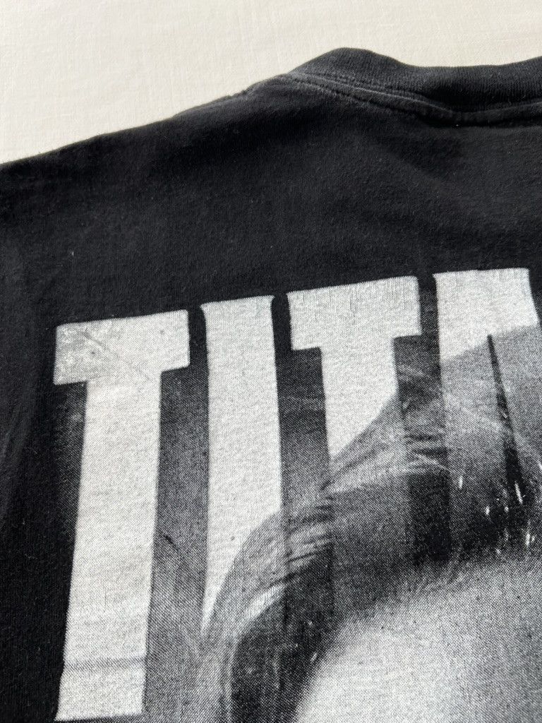 Vintage Vintage 90s Titanic Leonardo Dicaprio Movie Black T-shirt Size US S / EU 44-46 / 1 - 16 Thumbnail