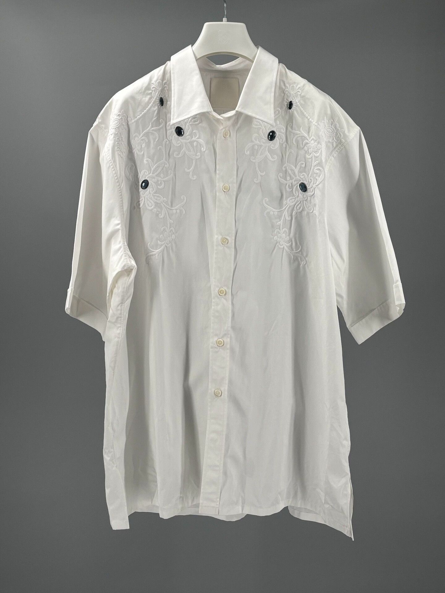Givenchy Givenchy Men's Short Sleeve Shirt with Embroidery Size US L / EU 52-54 / 3 - 1 Thumbnail