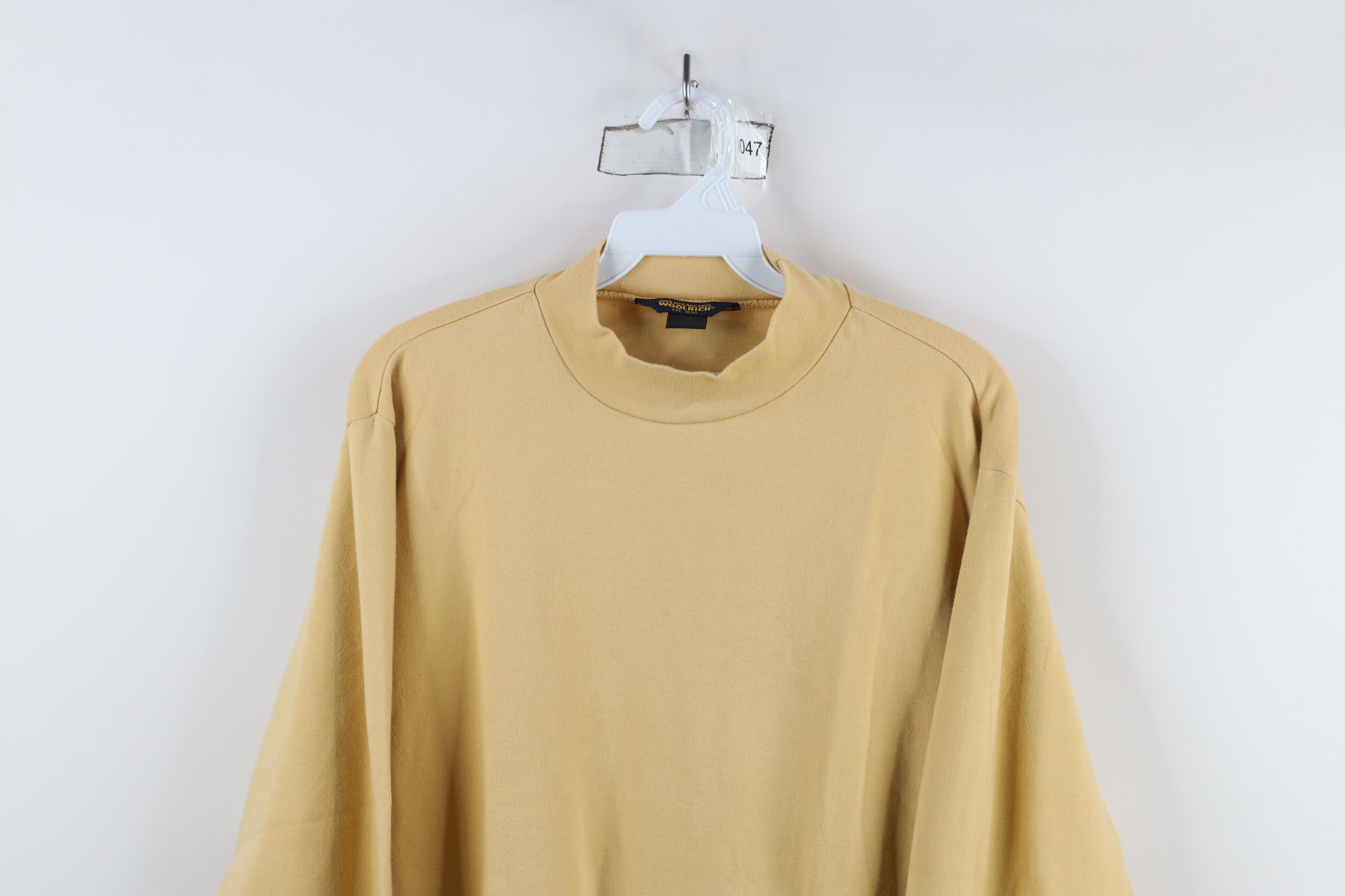 Vintage × Woolrich Woolen Mills Vintage 90s Woolrich Blank Mock Neck T-Shirt Cotton Beige Size M / US 6-8 / IT 42-44 - 2 Thumbnail