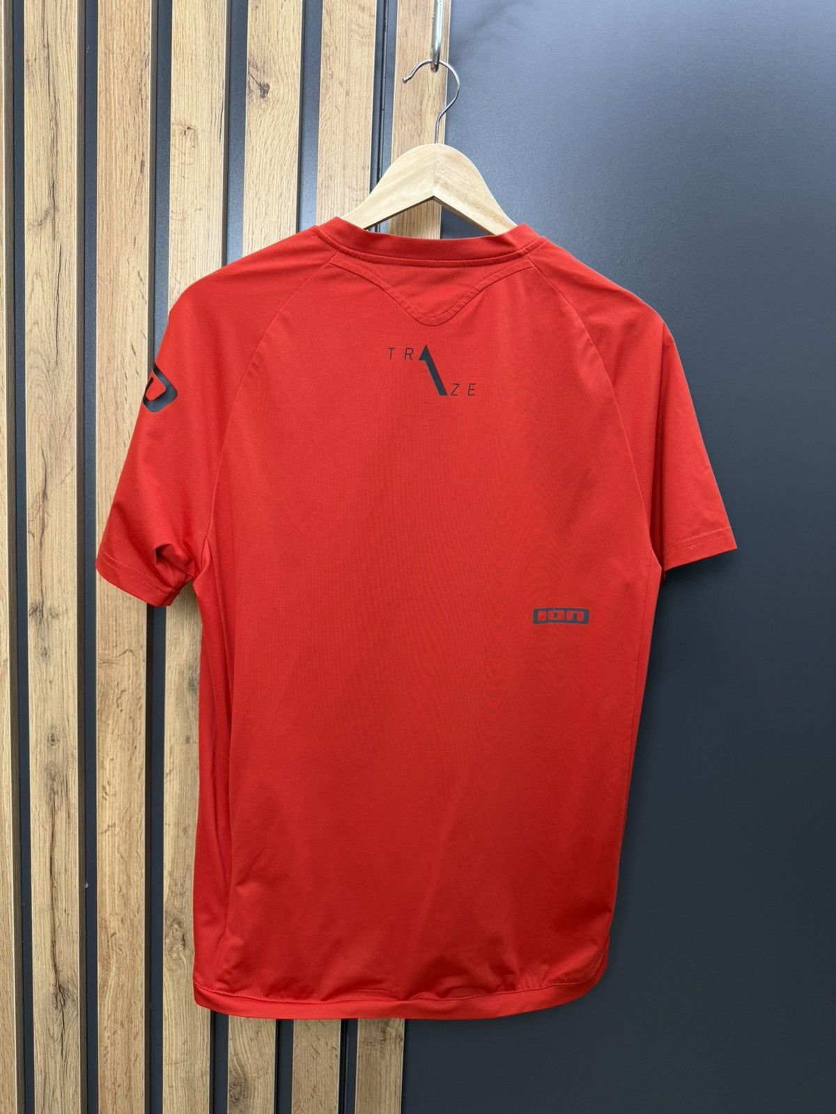 Other ION Traze MTB Cycling Jersey Red Black Short Sleeve Size M Size US M / EU 48-50 / 2 - 8 Thumbnail