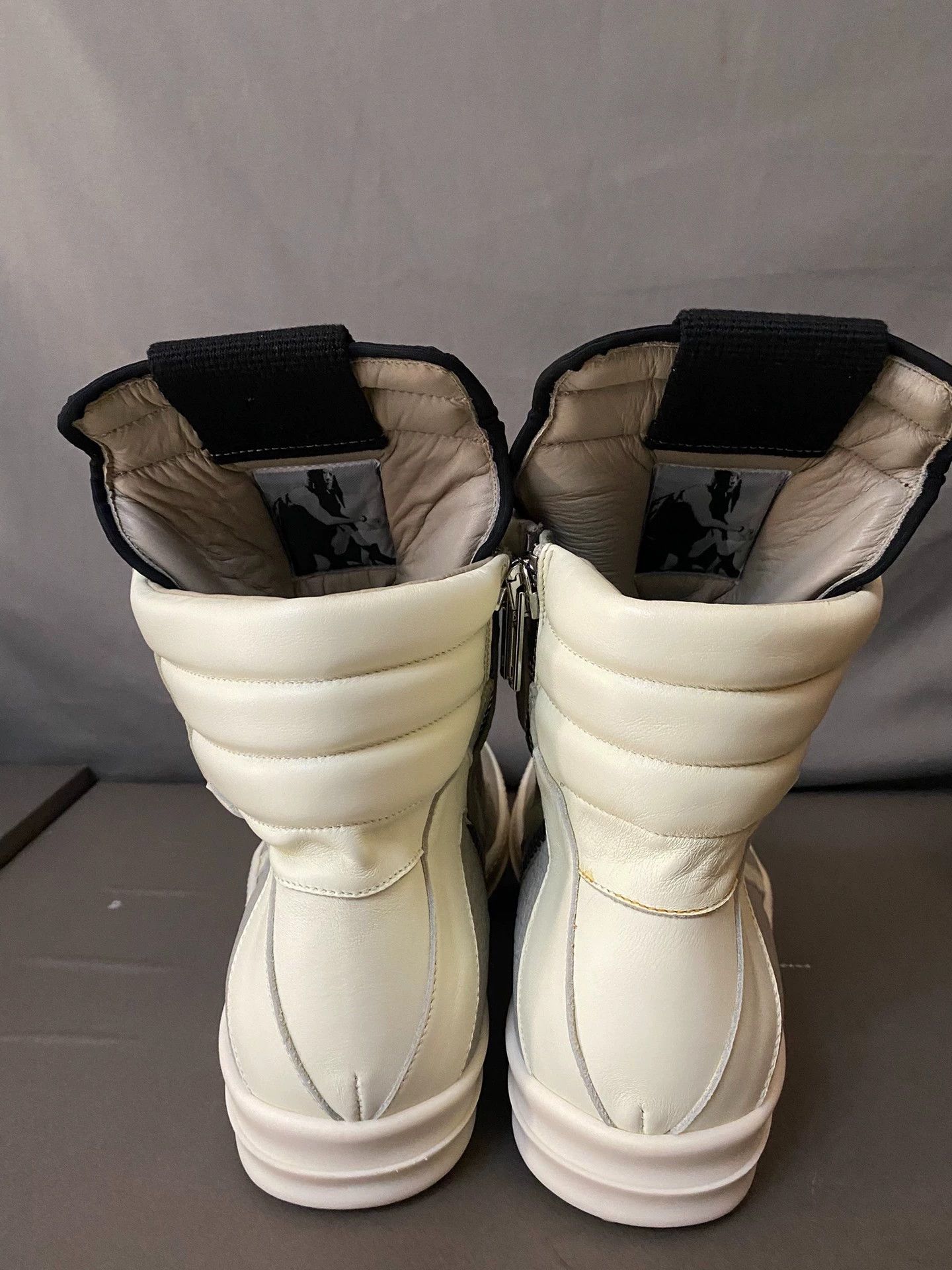 Rick Owens Rick Owens main line, dusty gray inverted triangle Size US 9 / EU 42 - 2 Thumbnail