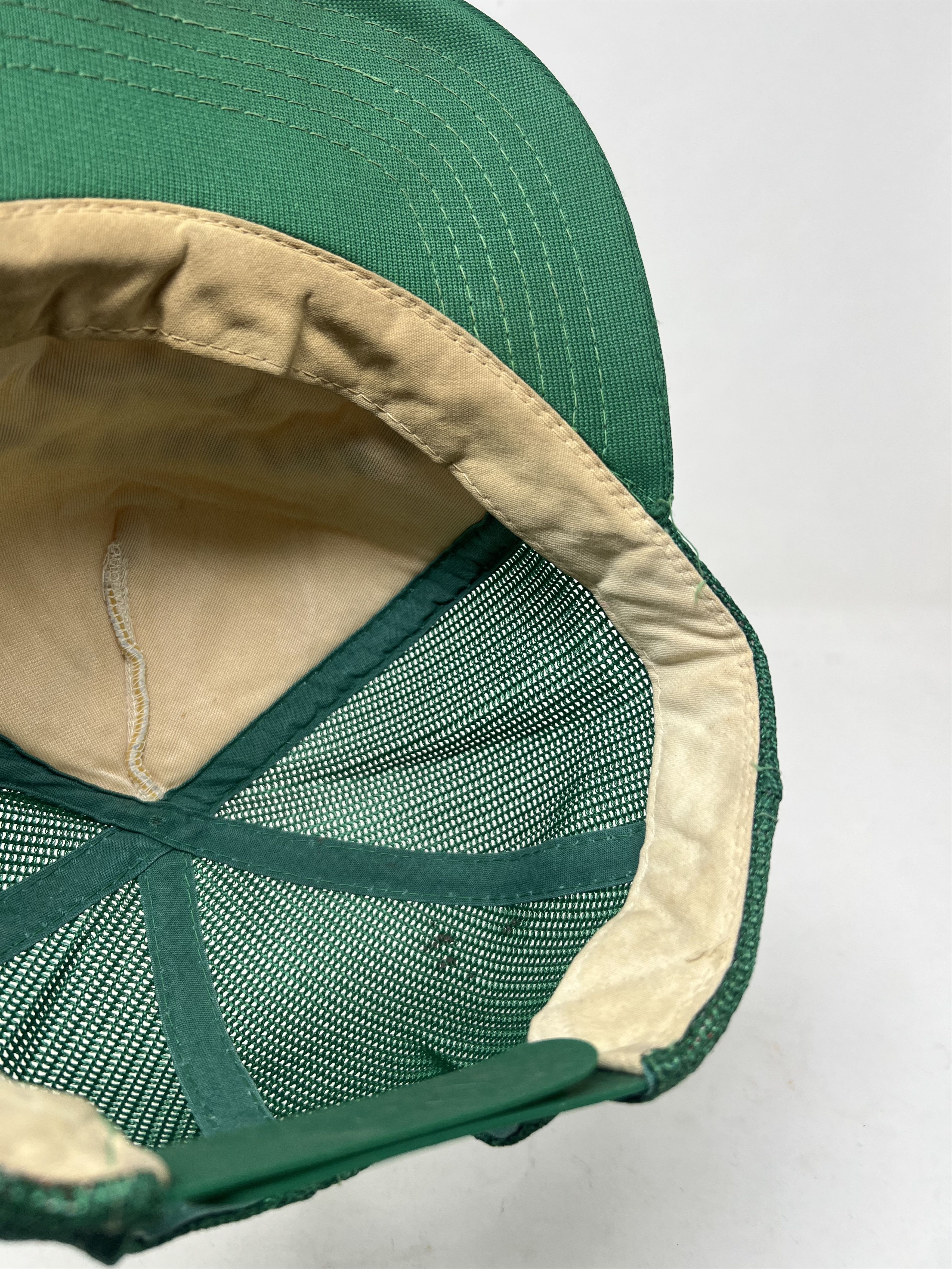 Vintage Vintage Young An Trucker Hat Size ONE SIZE - 10 Thumbnail