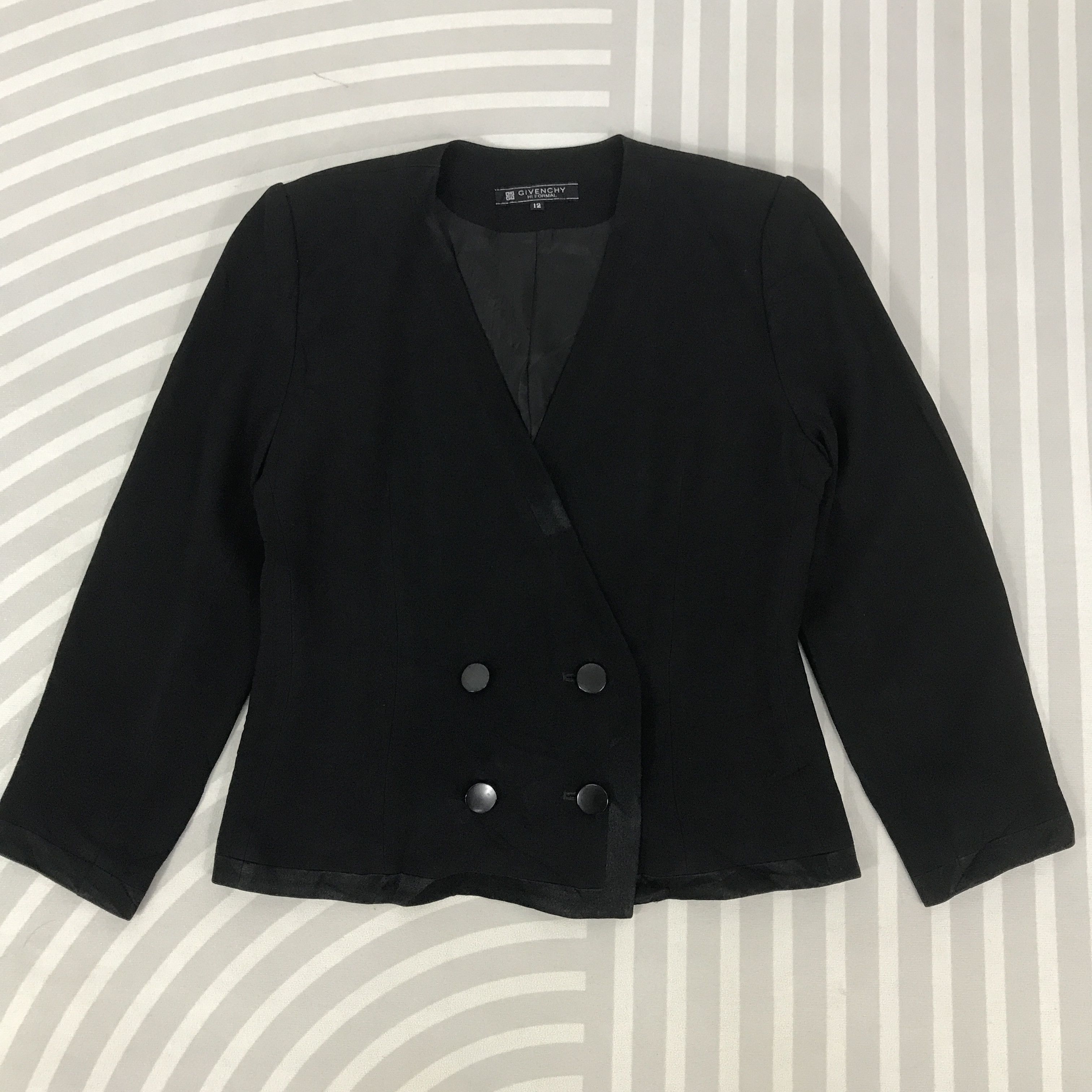 Givenchy Vintage Givenchy Woman Blazers K73B7 Size M / US 6-8 / IT 42-44 - 1 Thumbnail