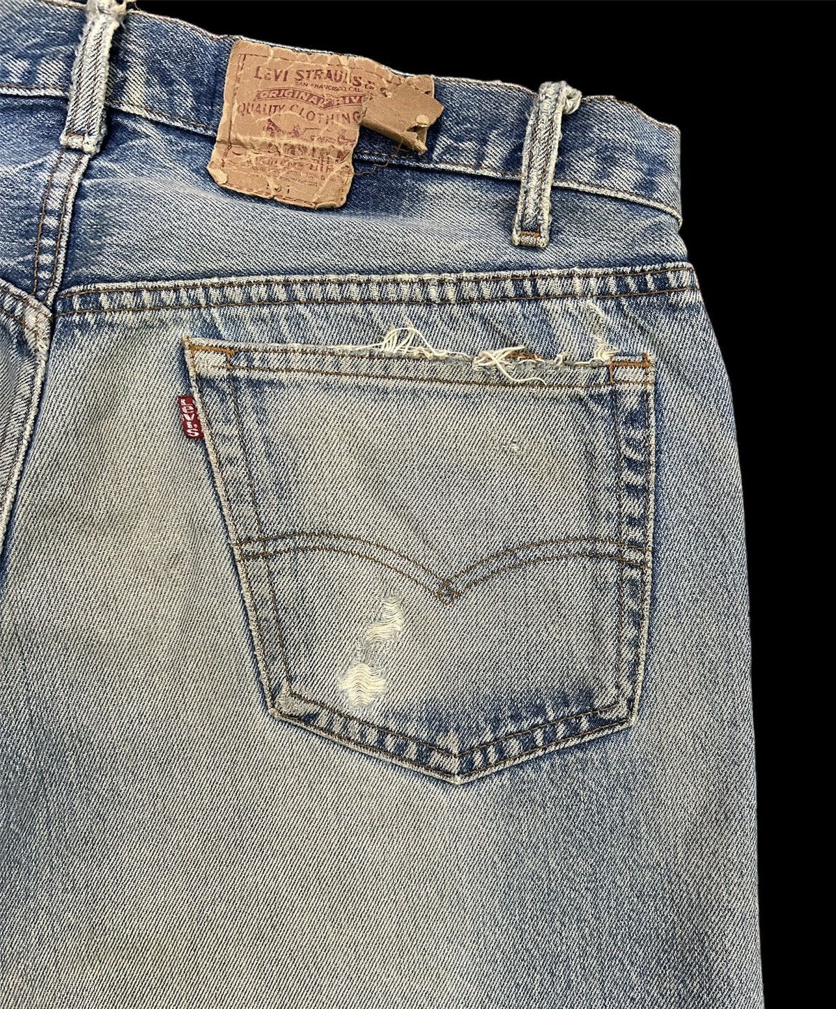 Levi's × Vintage Vintage Levis 80s 501 Distressed Size US 33 - 17 Thumbnail