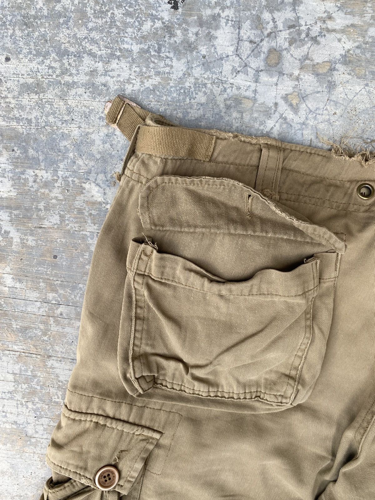 Abercrombie & Fitch Distressed Abercrombie baggy M65 cargo pants Size US 34 / EU 50 - 6 Thumbnail