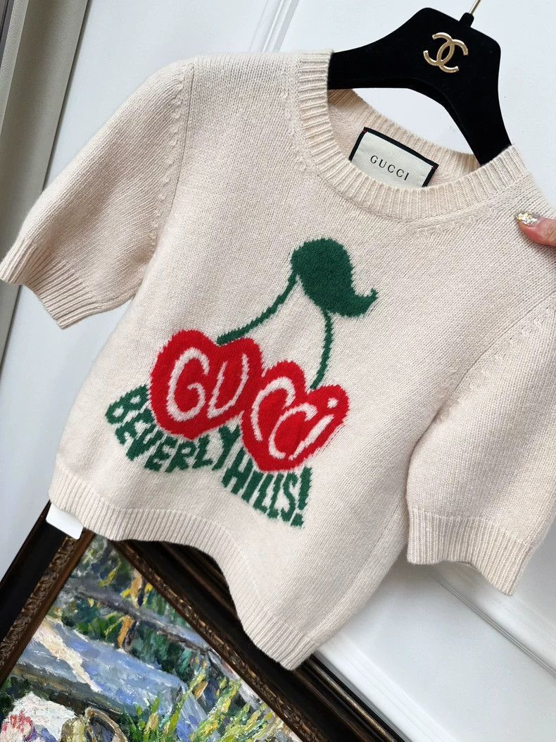Gucci Gucci Cherry Pattern Knitted Short Sleeve Top-2506 Size S / US 4 / IT 40 - 2 Thumbnail