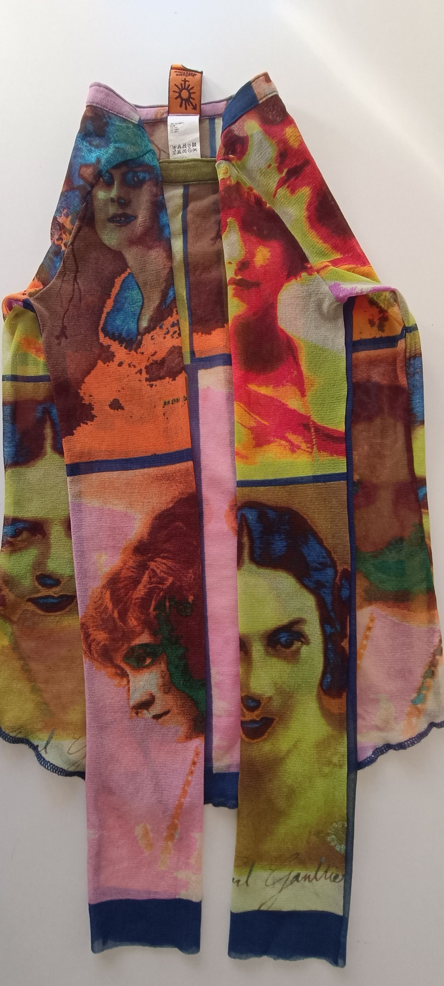 Top - Iconic print on women's frames 1920's
