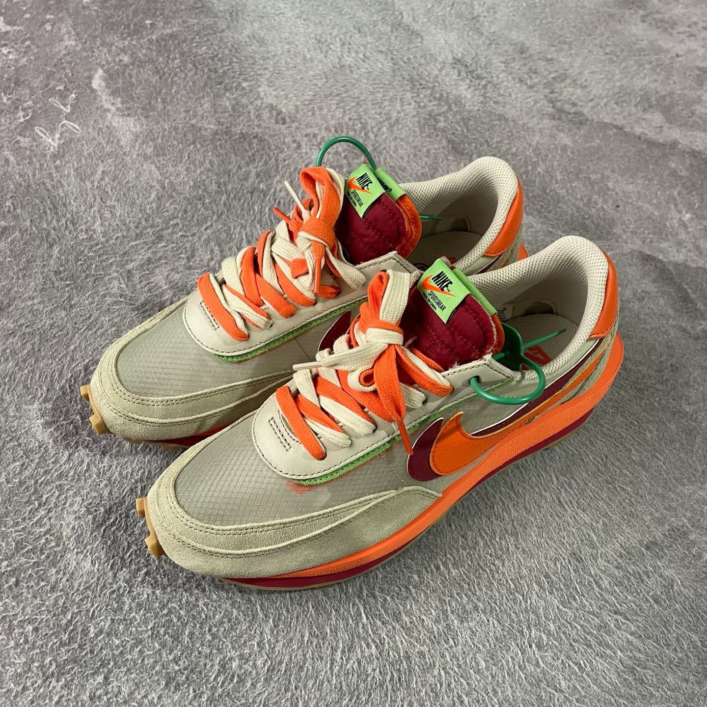 Nike Nike SACAI White Lowtop Sneakers 42 Men Size US 9 / EU 42 - 1 Thumbnail