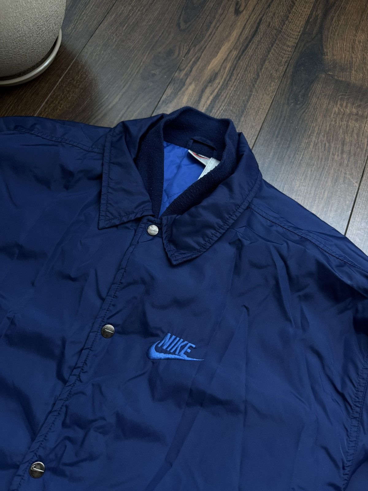 Nike Vintage Nike jacket coach big logo size L Size US L / EU 52-54 / 3 - 3 Thumbnail