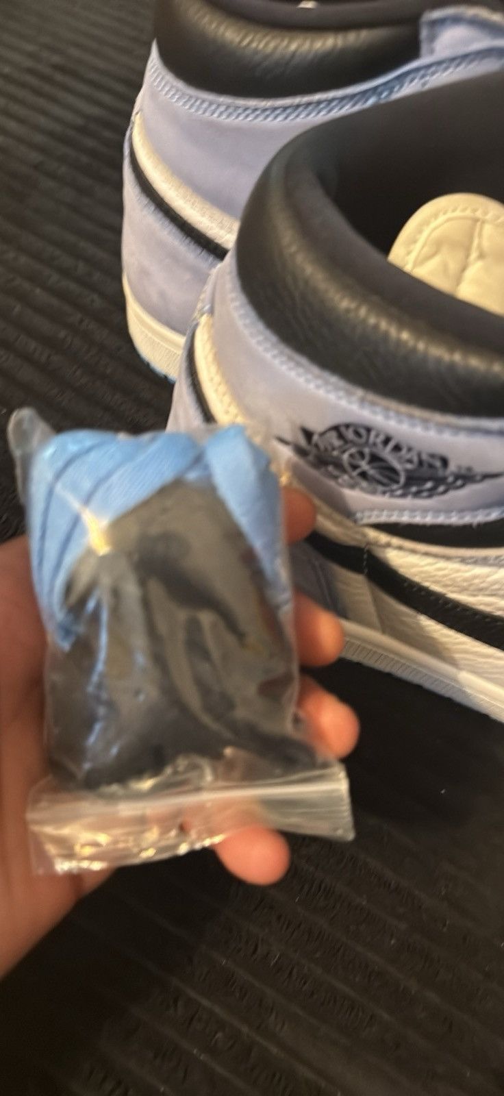 Jordan Brand Air Jordan 1 Retro High OG University Blue Size US 10 / EU 43 - 3 Thumbnail