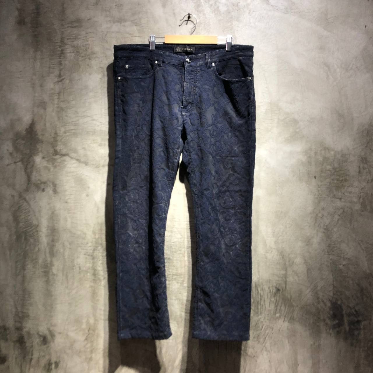 Versace Versace Embroidered printed denim pants Size US 36 / EU 52 - 1 Thumbnail