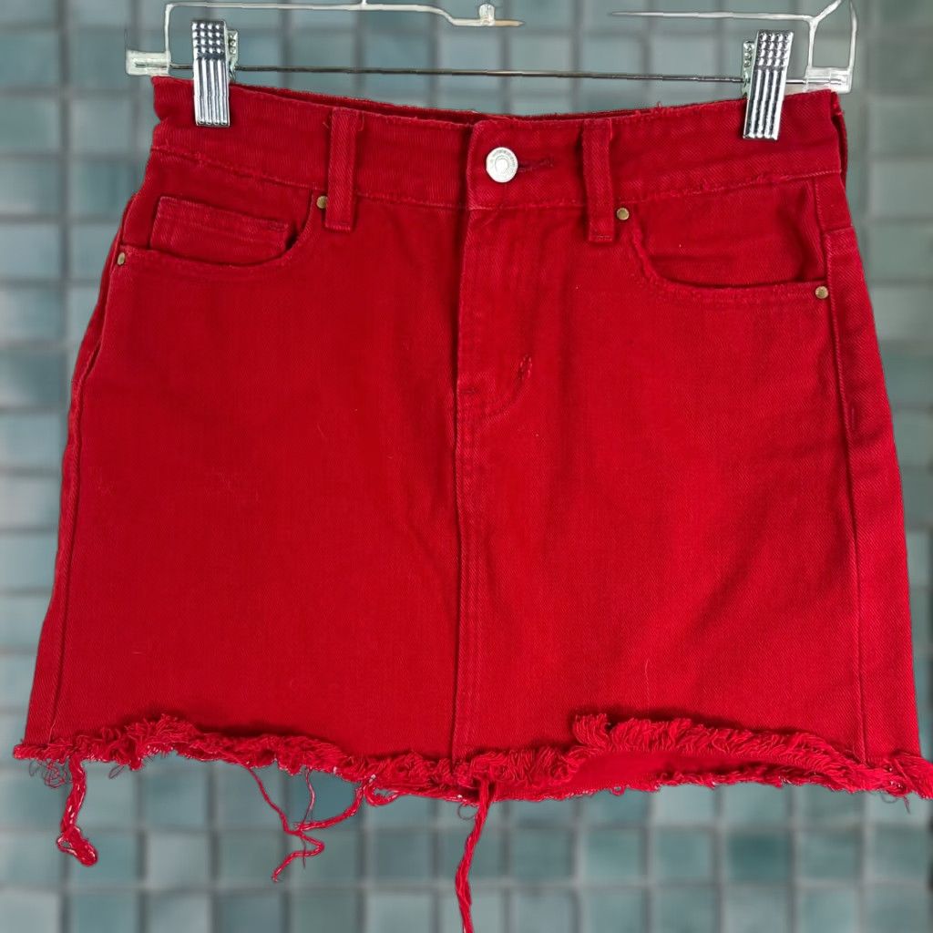 Pacsun VINTAGE PacSun Denim Fringe Skirt Womens Size 24 Red Mini Pocketed Size 42" / US 20 - 1 Thumbnail
