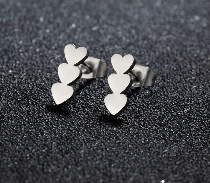 Jewelry Triple Heart Mini Stud Earrings Charm Earring Gift Size ONE SIZE - 1 Thumbnail