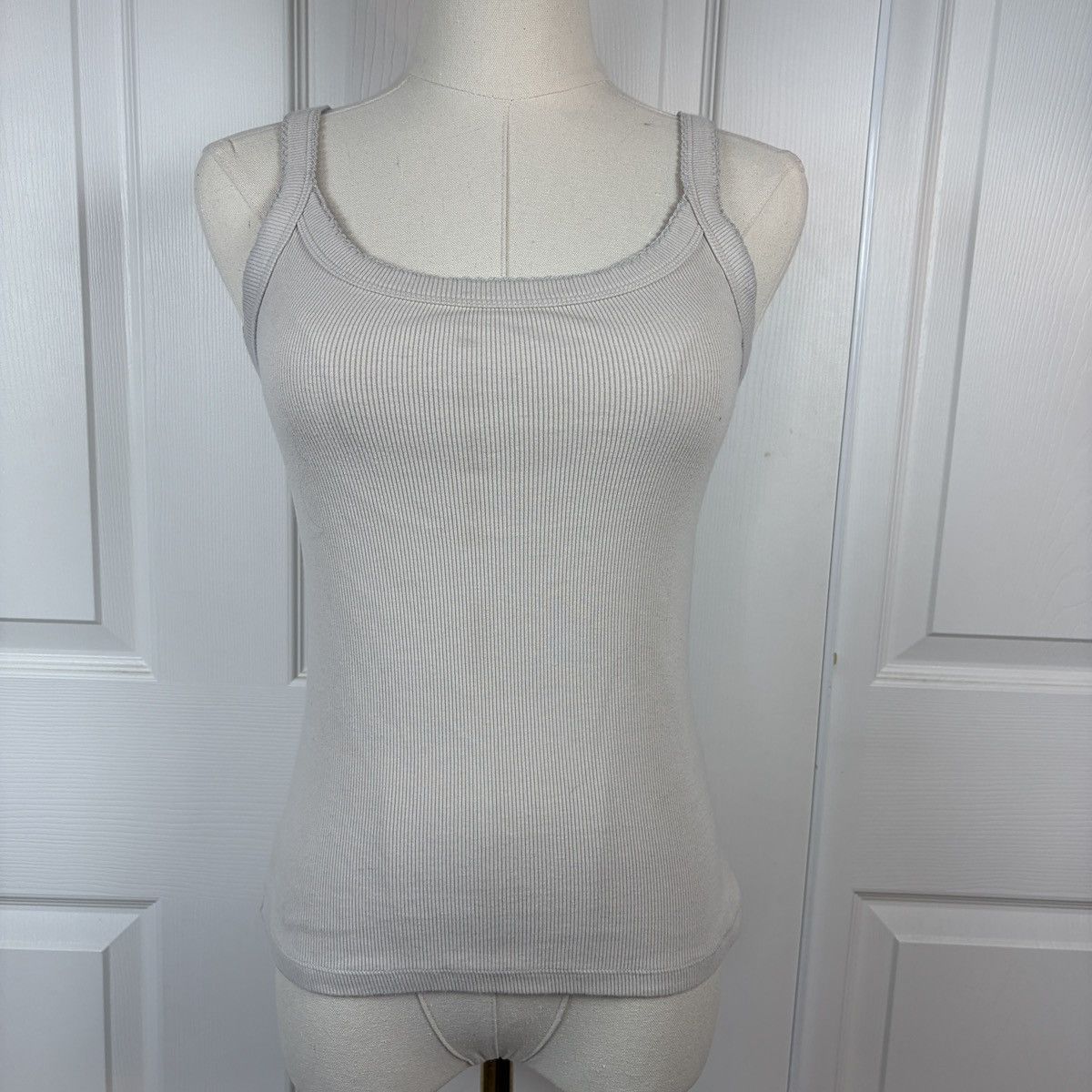 Old Navy Old navy beige ribbed tank top Size S / US 4 / IT 40 - 1 Thumbnail