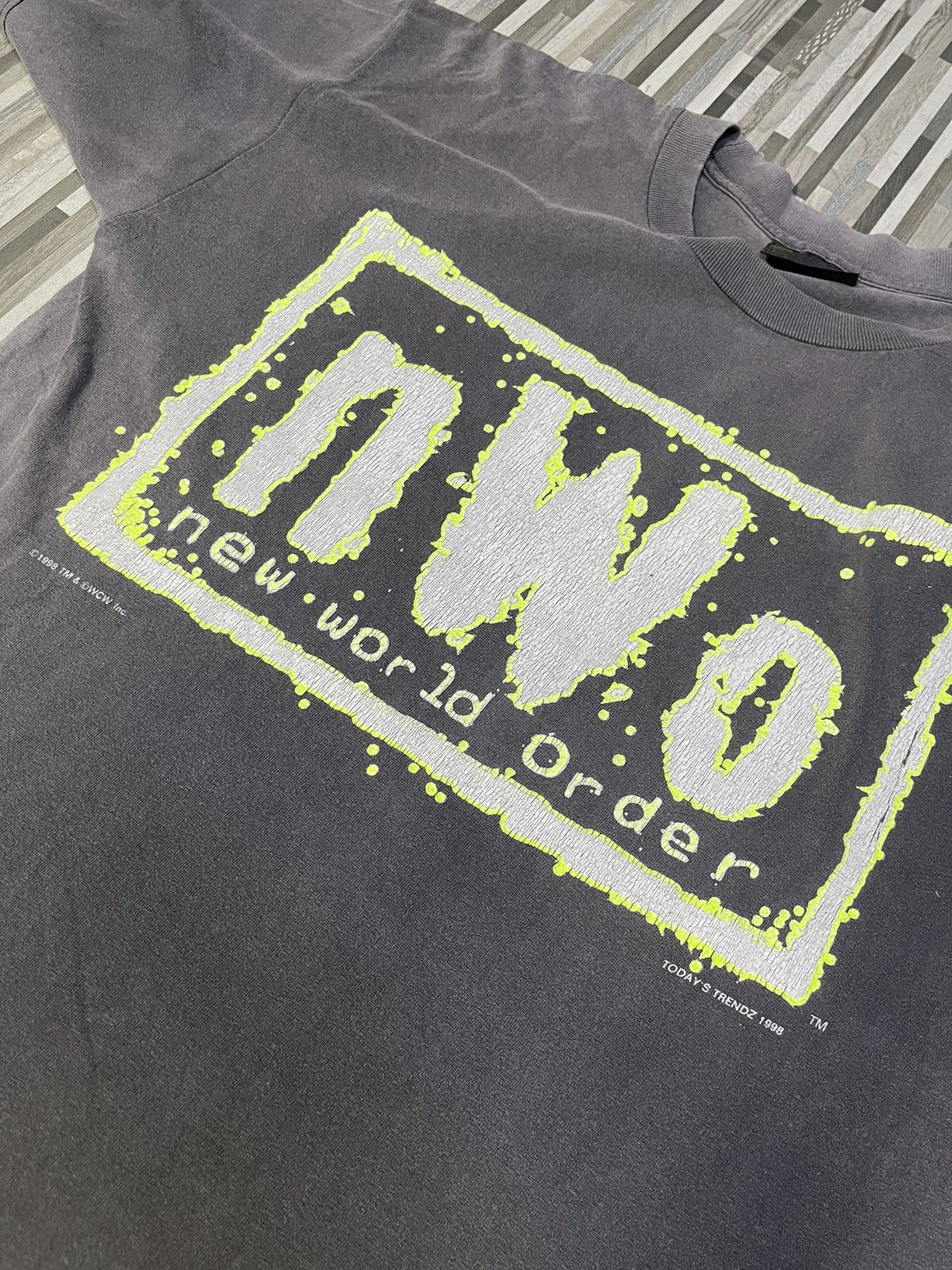 Vintage × WCW/nWo Vintage New World Order Sunfaded Tshirt Size US L / EU 52-54 / 3 - 3 Thumbnail