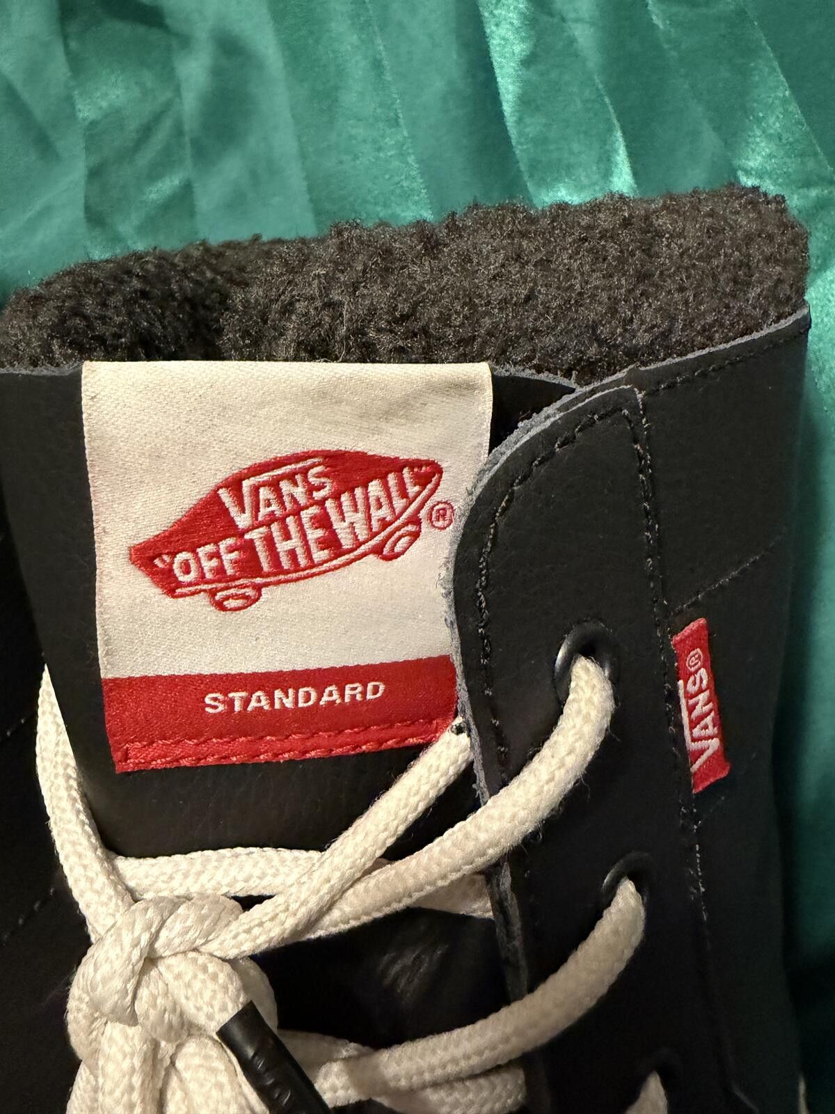 Vans LIMITED - Vans - Cold Weather Edition (Women:9; Men:7.5) Size US 7.5 / EU 40-41 - 2 Thumbnail