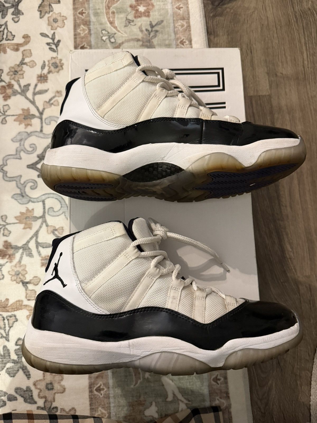Air Jordan 11 Retro 2011 Concord