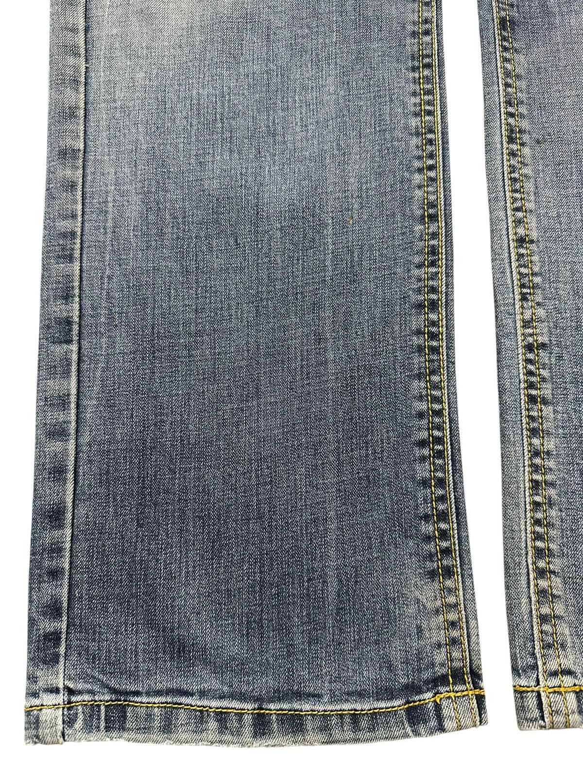 Japanese Brand Vintage Japanese Brand Faded Wash Destroy Distressed Jeans Size US 35 - 7 Thumbnail