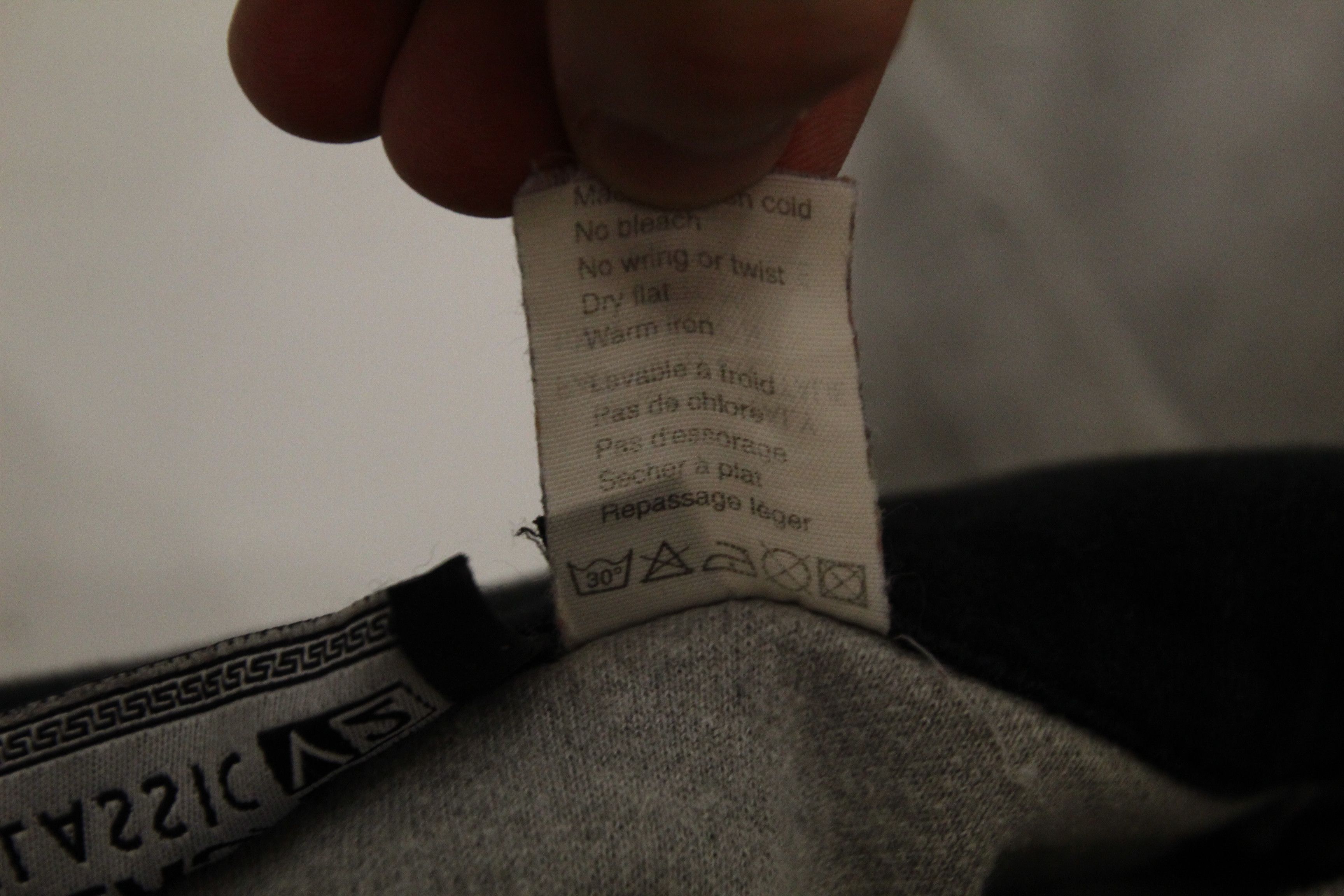 Versace VTG Versace Classic V2 ITALIA big logo baggy sweatshirt Size US S / EU 44-46 / 1 - 9 Thumbnail