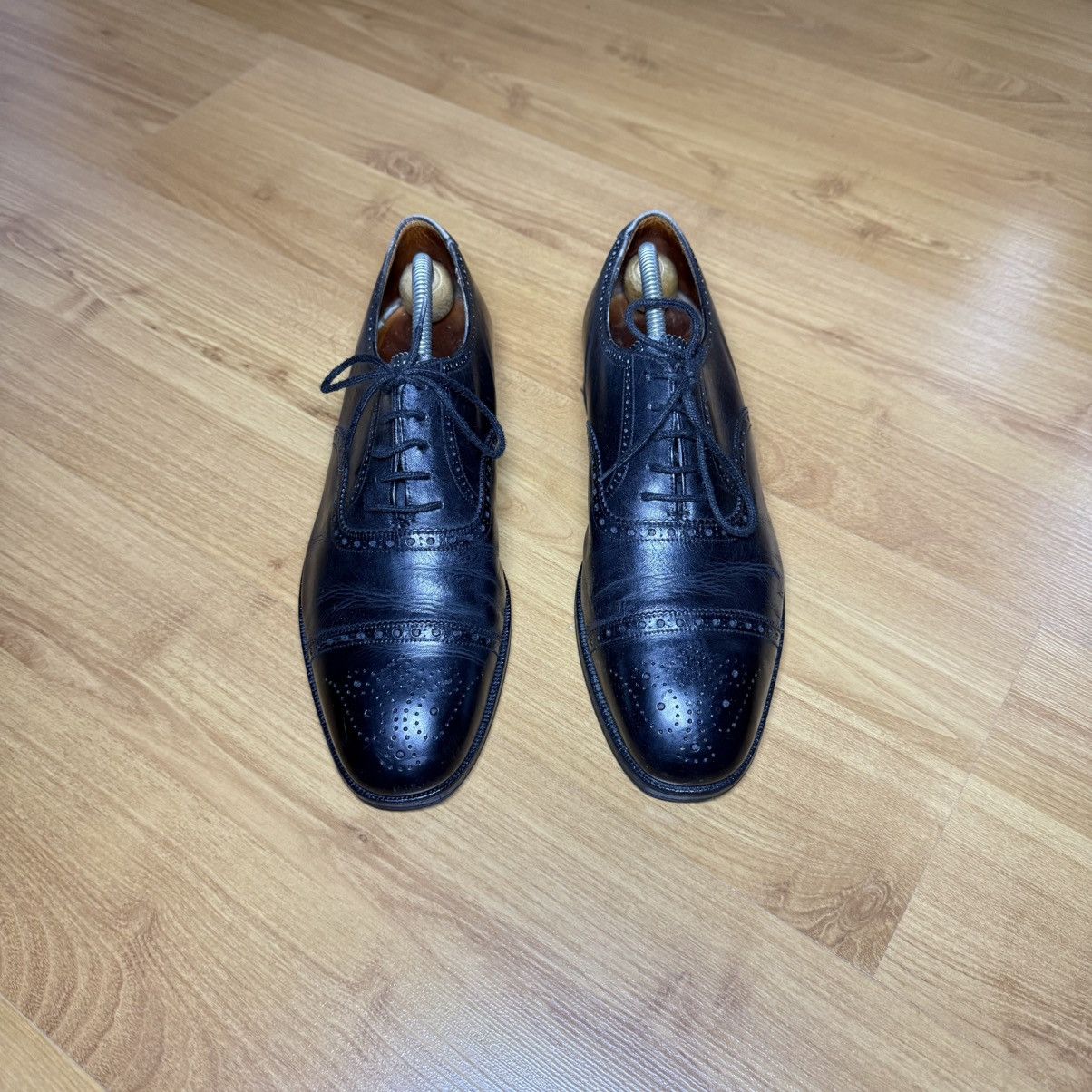 Crockett & Jones Crockett & Jones leather western oxfords brogue guidi style Size US 7.5 / EU 40-41 - 2 Thumbnail