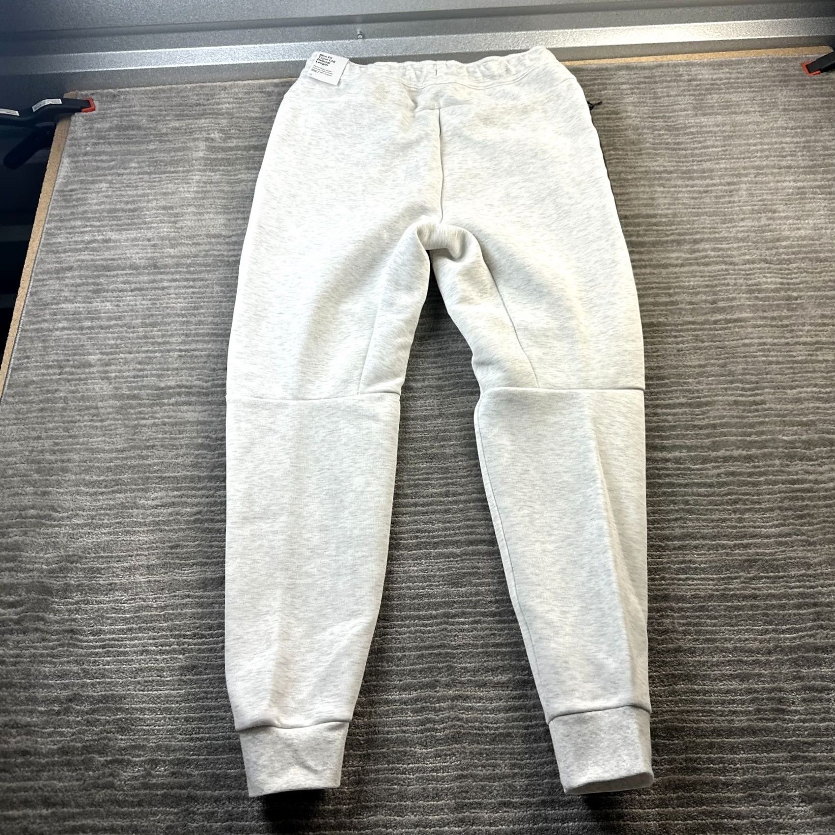 Nike Nike Tech Fleece Pants Jogger Mens Large Gray Slim Pockets Adjustable Waist Sweatpants Size US 33 - 2 Thumbnail