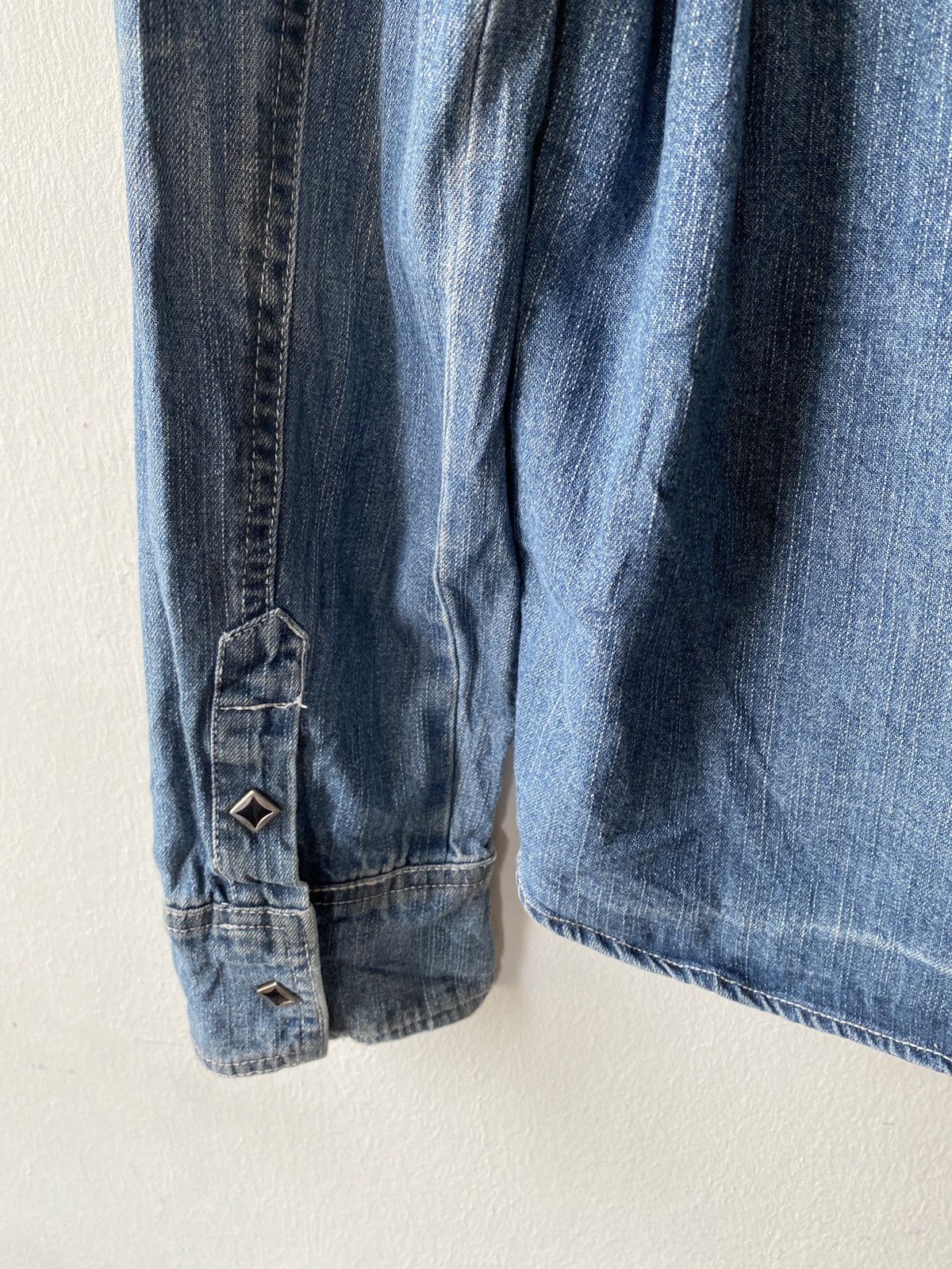 In The Attic × Japanese Brand In The Attic Japan Distressed Button Up Denim Shirt Size US M / EU 48-50 / 2 - 13 Thumbnail