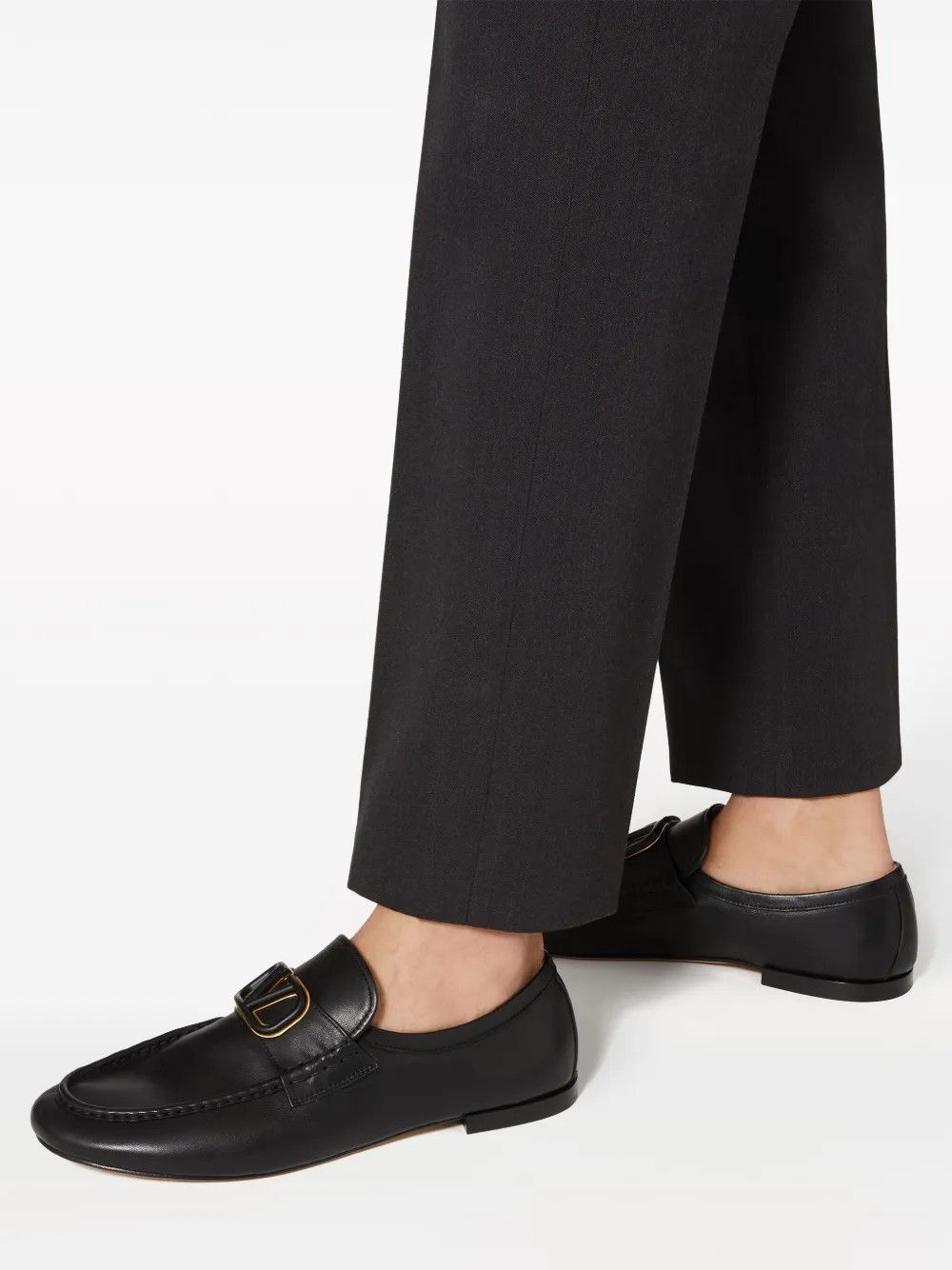 Valentino o1y0525 Logo Leather Loafers in Black Size US 7 / EU 40 - 6 Thumbnail