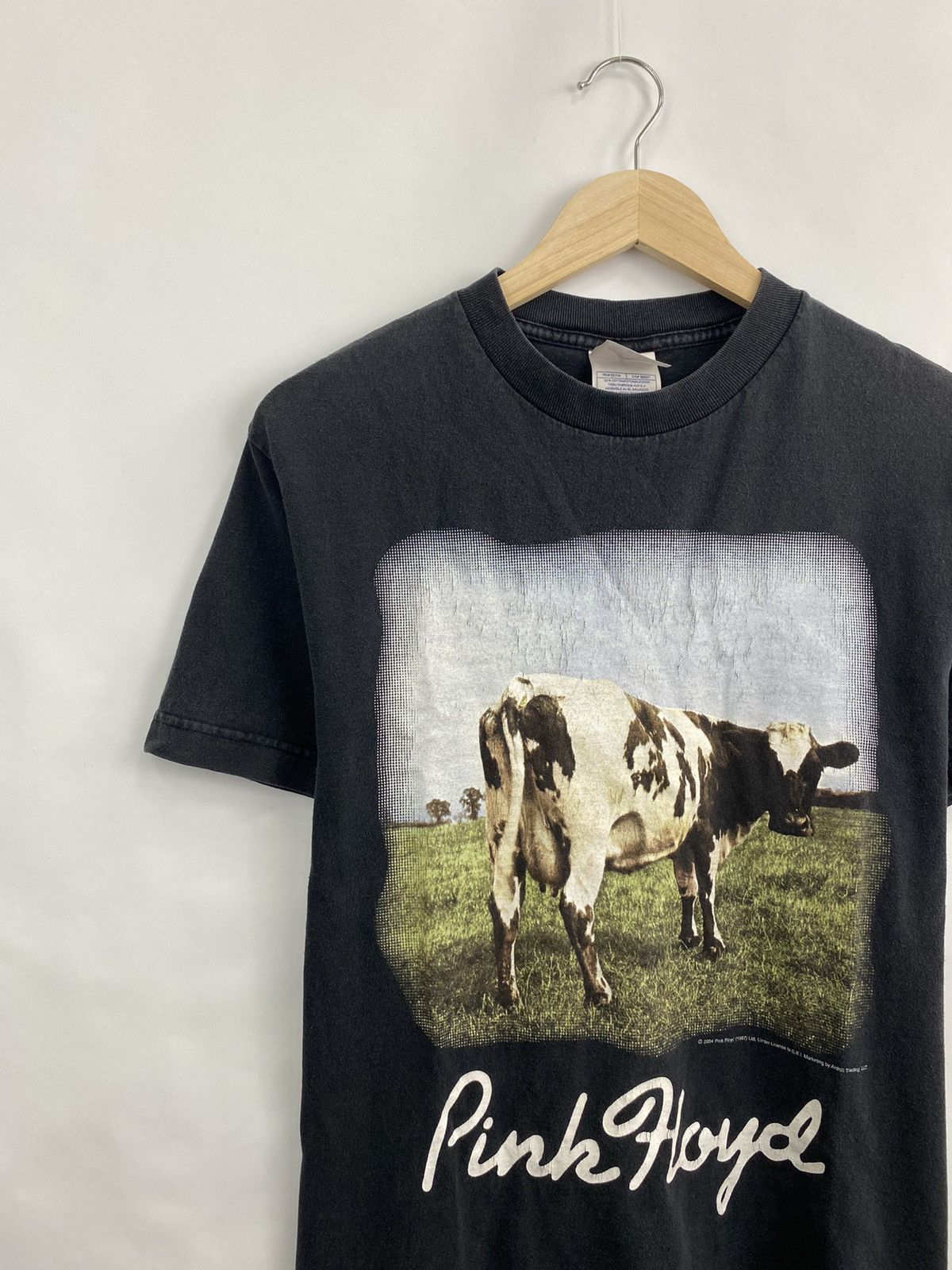 Pink Floyd 🇺🇸 Vintage 90s Pink Floyd Atom Heart Mother Graphic 2004 Tee Size US M / EU 48-50 / 2 - 3 Thumbnail