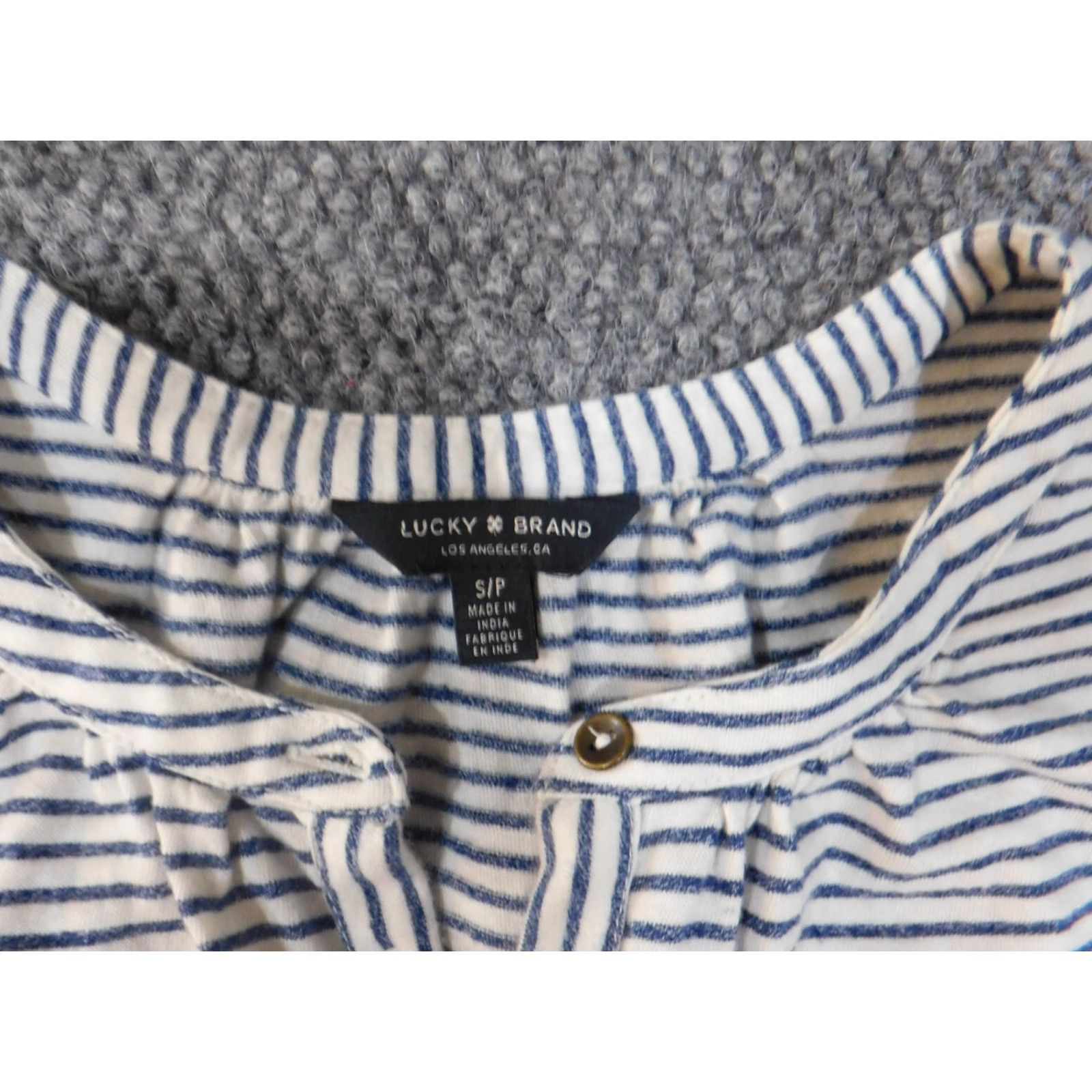 Lucky Brand Lucky Brand top Small blue striped womens pullover henley button blouse Size S / US 4 / IT 40 - 6 Thumbnail