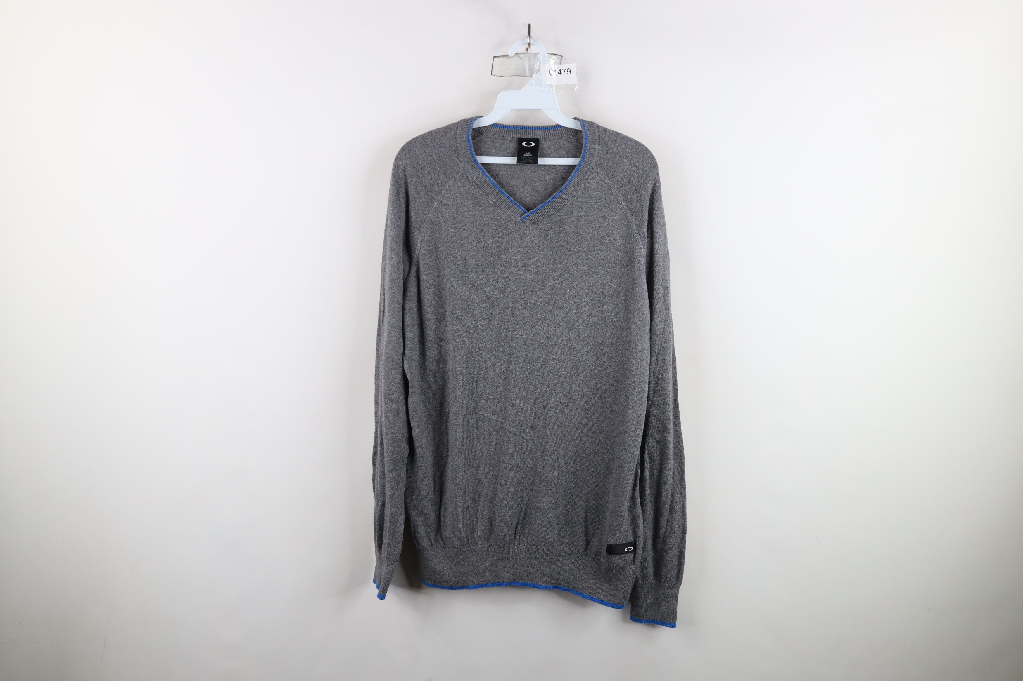 Oakley × Vintage Vintage Oakley Fit O Logo Lightweight Knit V-Neck Sweater Size US M / EU 48-50 / 2 - 1 Thumbnail