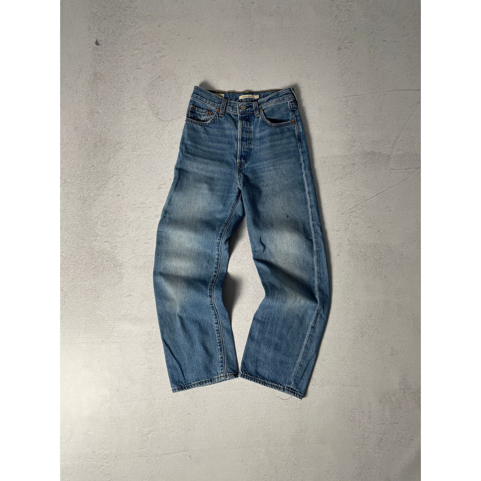 Levi's Vintage Levis Ribcage Straight Jeans - Women's 25 x 26 Size 25" / US 0 / IT 36 - 1 Thumbnail