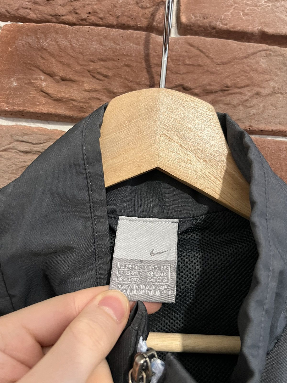 Nike Vintage 00s y2k Nike Logo Windbreaker Jacket M Hype Street Size M / US 6-8 / IT 42-44 - 4 Thumbnail