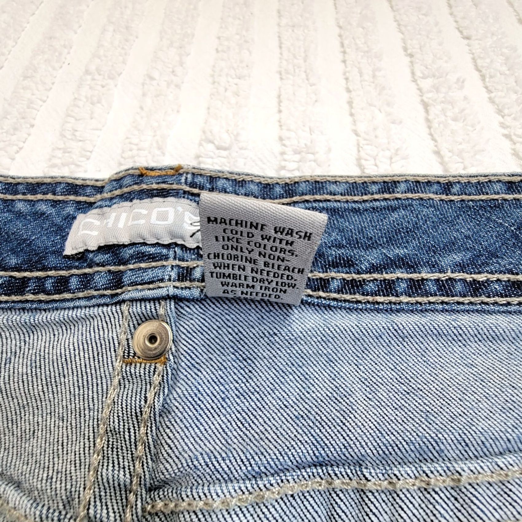 Vintage Chico's Platinum Womens High Rise Denim Wide-Leg Cargo Jeans Size 3 Blue Stretch Size 26" / US 2 / IT 38 - 4 Thumbnail