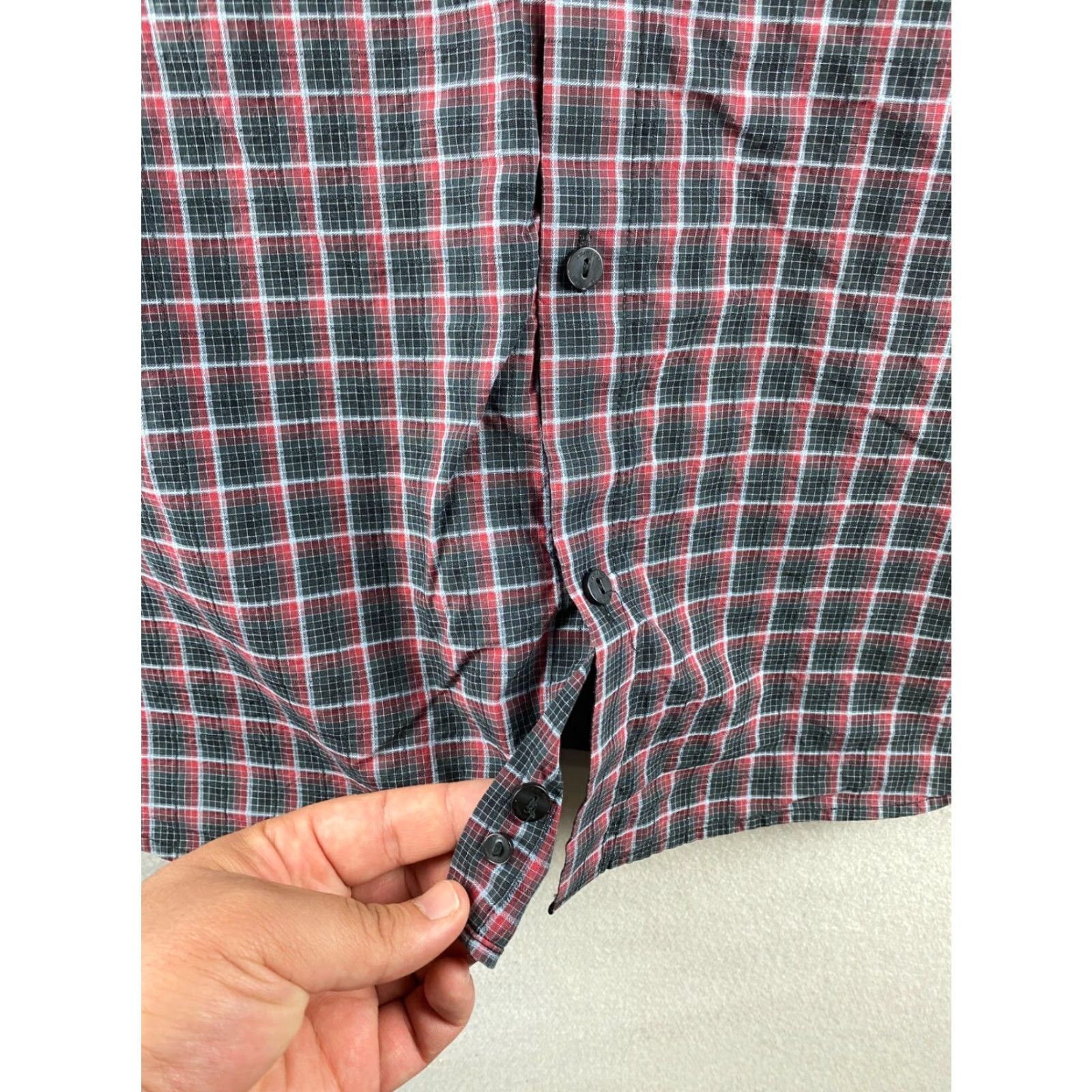 Calvin Klein Calvin Klein Shirt Mens XL Gray Red Button-Up Plaid Long Sleeve Size US XL / EU 56 / 4 - 4 Thumbnail
