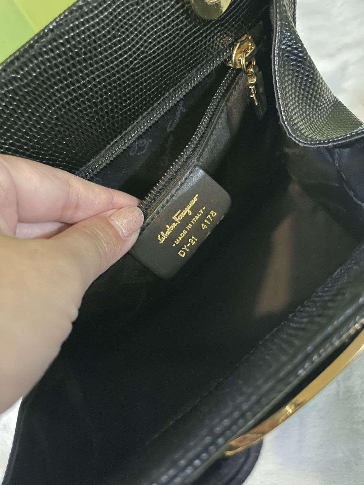 Salvatore Ferragamo Salvatore Ferragamo Black Vara Tote Bag Size ONE SIZE - 5 Thumbnail